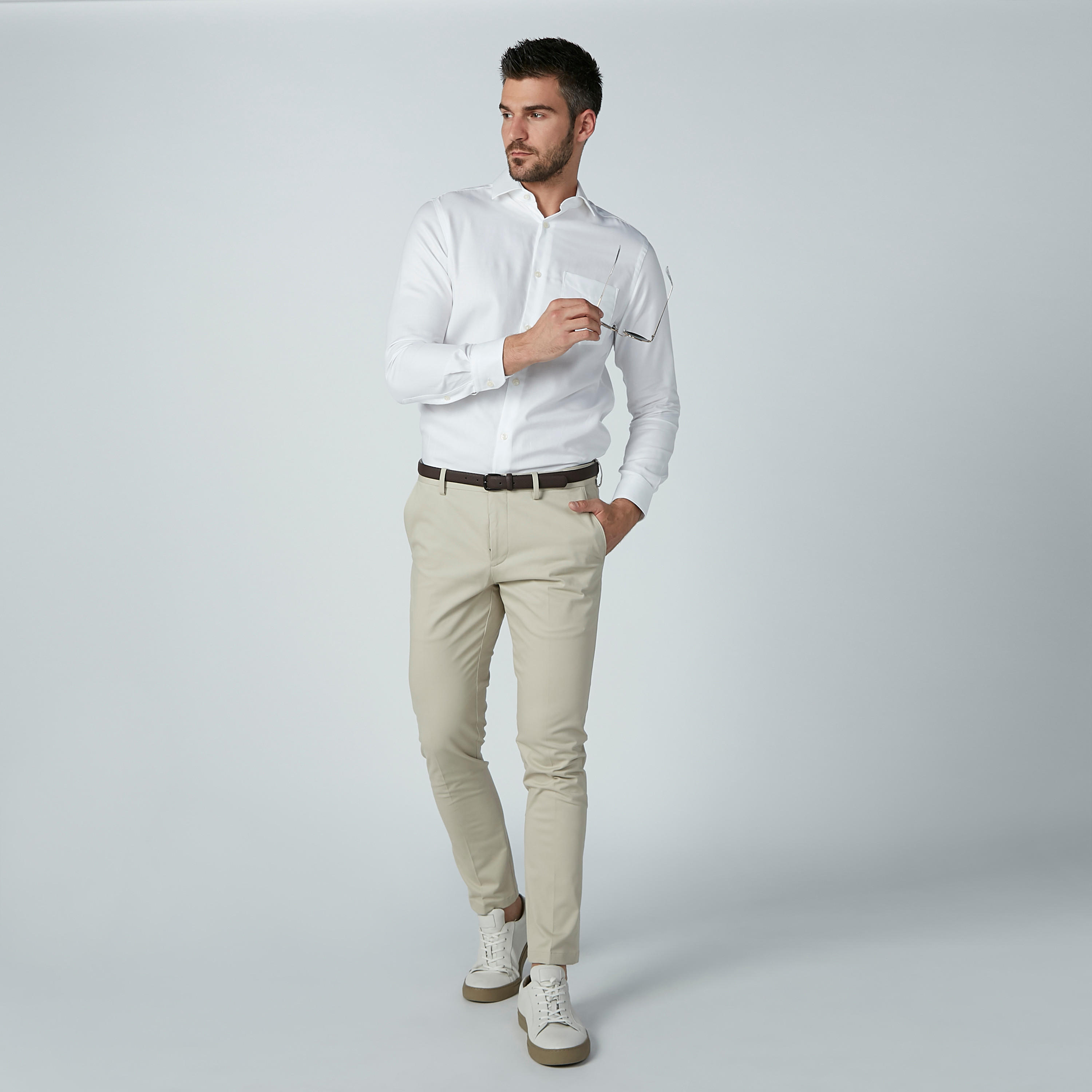 قميص رسمي سادة بأكمام طويلة وجيب على الصدر-men-clothing-shirts-image-2