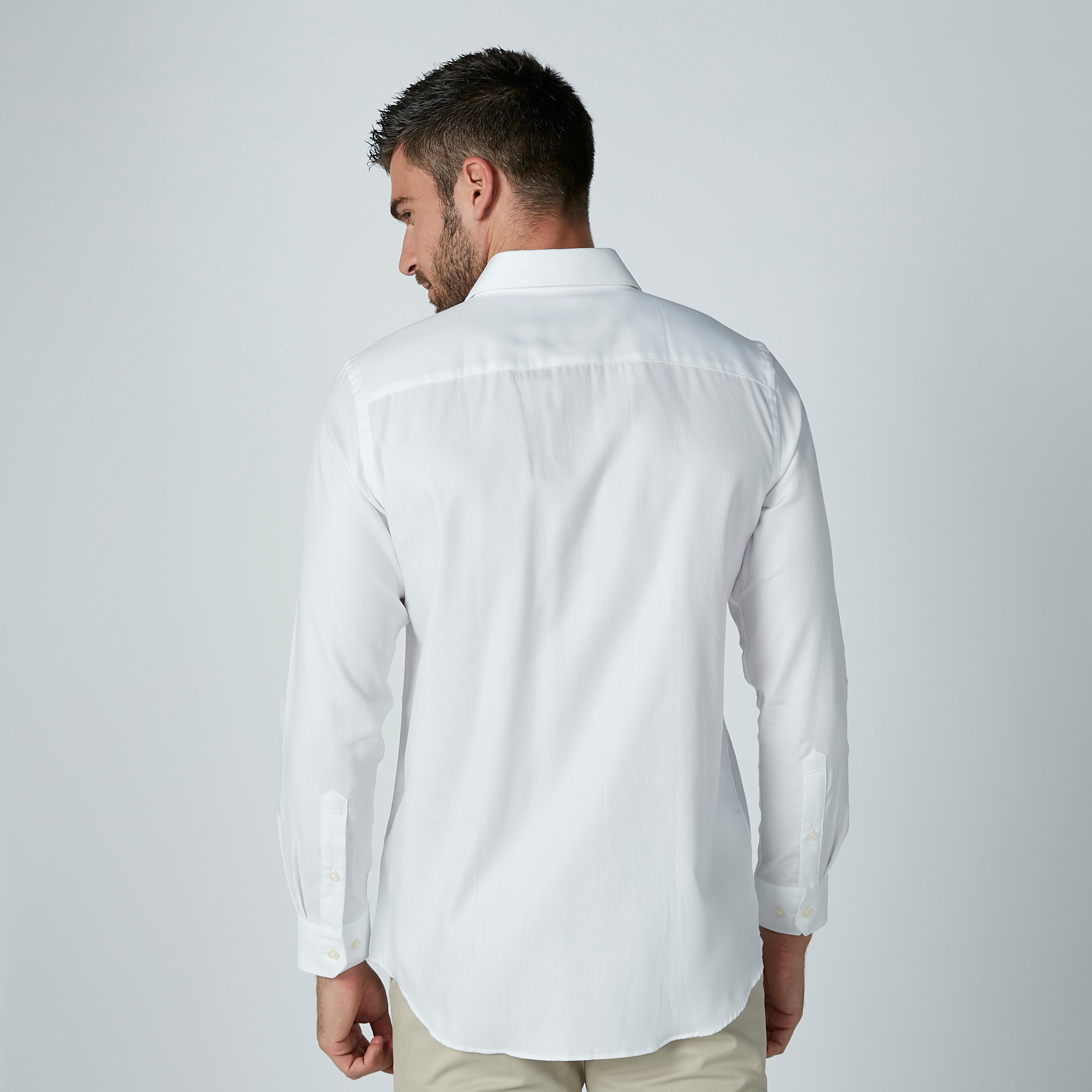 قميص رسمي سادة بأكمام طويلة وجيب على الصدر-men-clothing-shirts-image-3