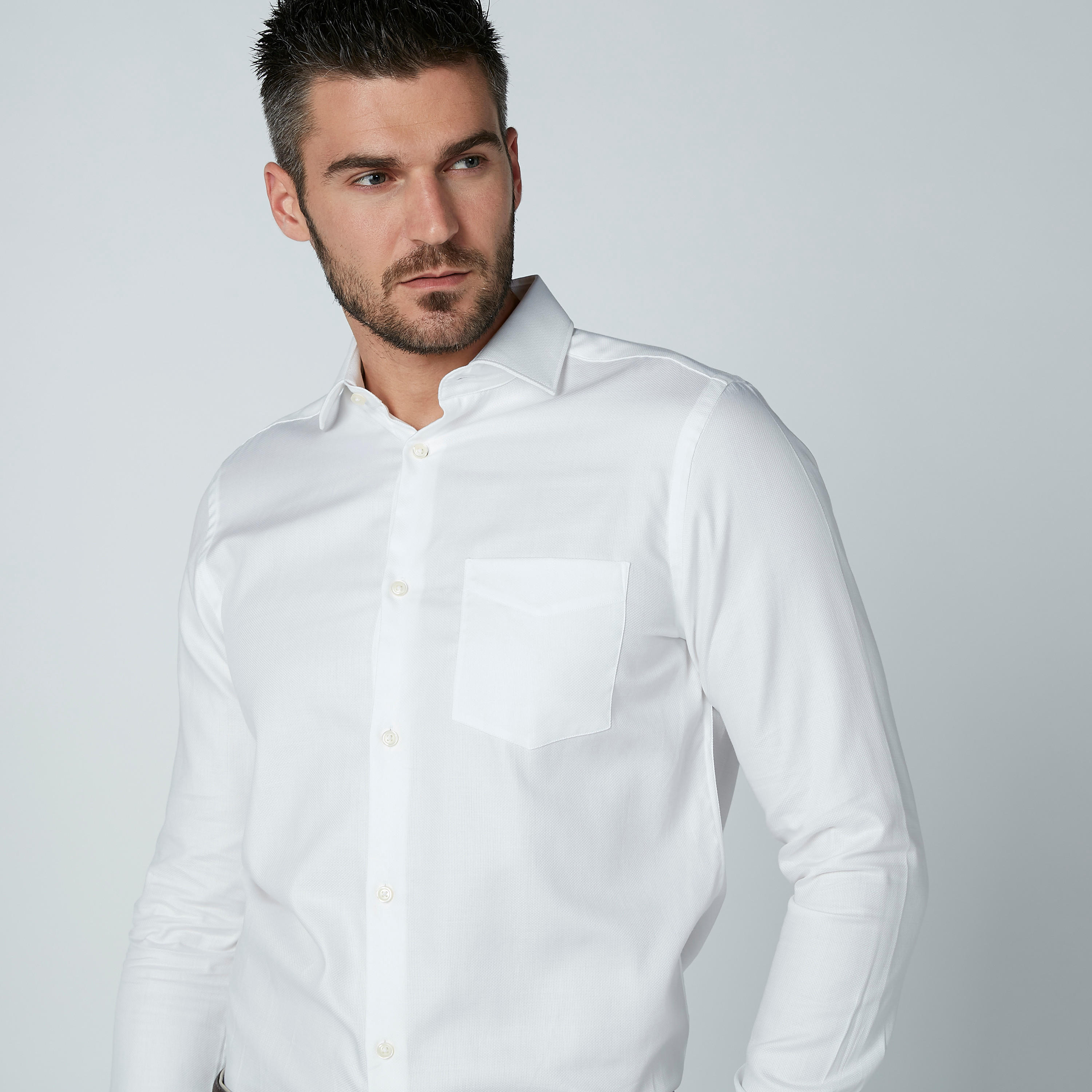 قميص رسمي سادة بأكمام طويلة وجيب على الصدر-men-clothing-shirts-image-5