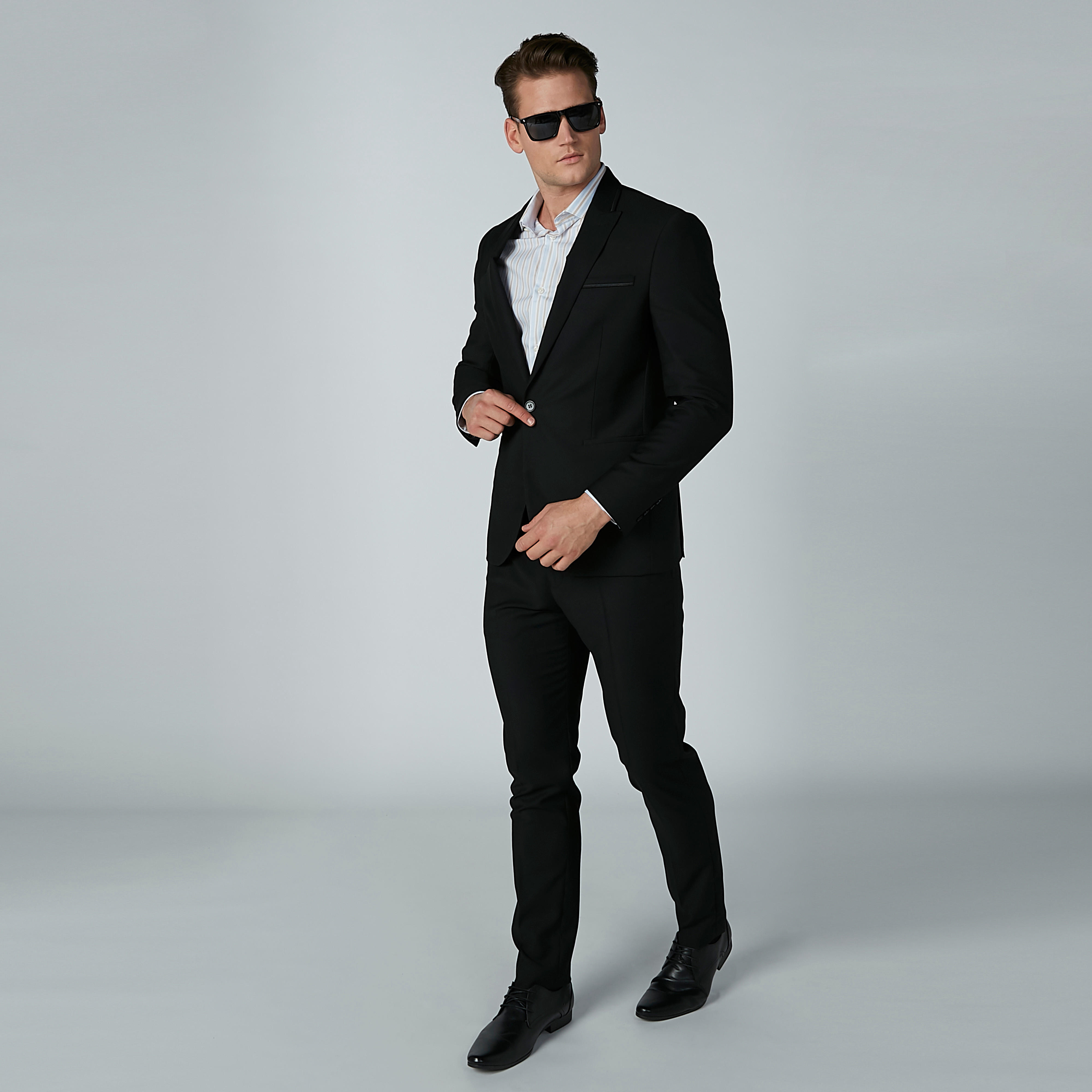 قميص مقلّم بأكمام طويلة وجيوب-men-clothing-shirts-image-1