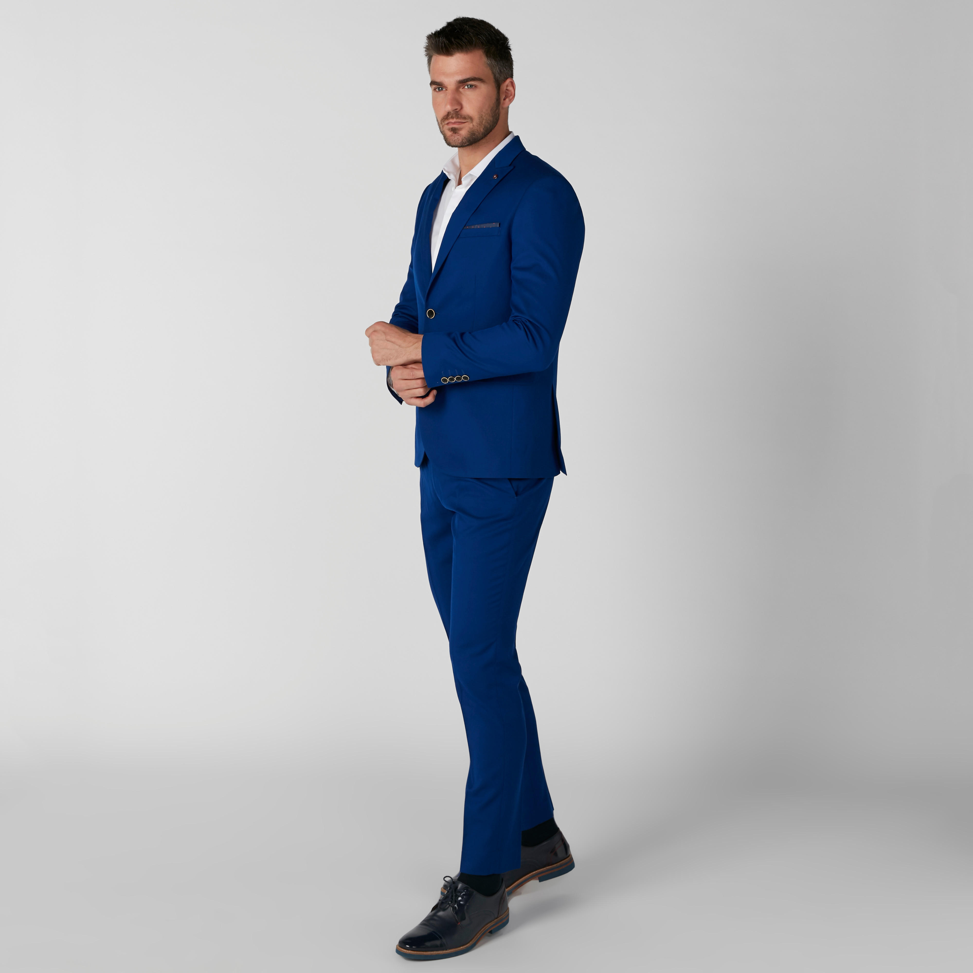 قميص مستدام سليم فيت بأكمام طويلة وأزرار غير مرئية-men-clothing-shirts-image-1