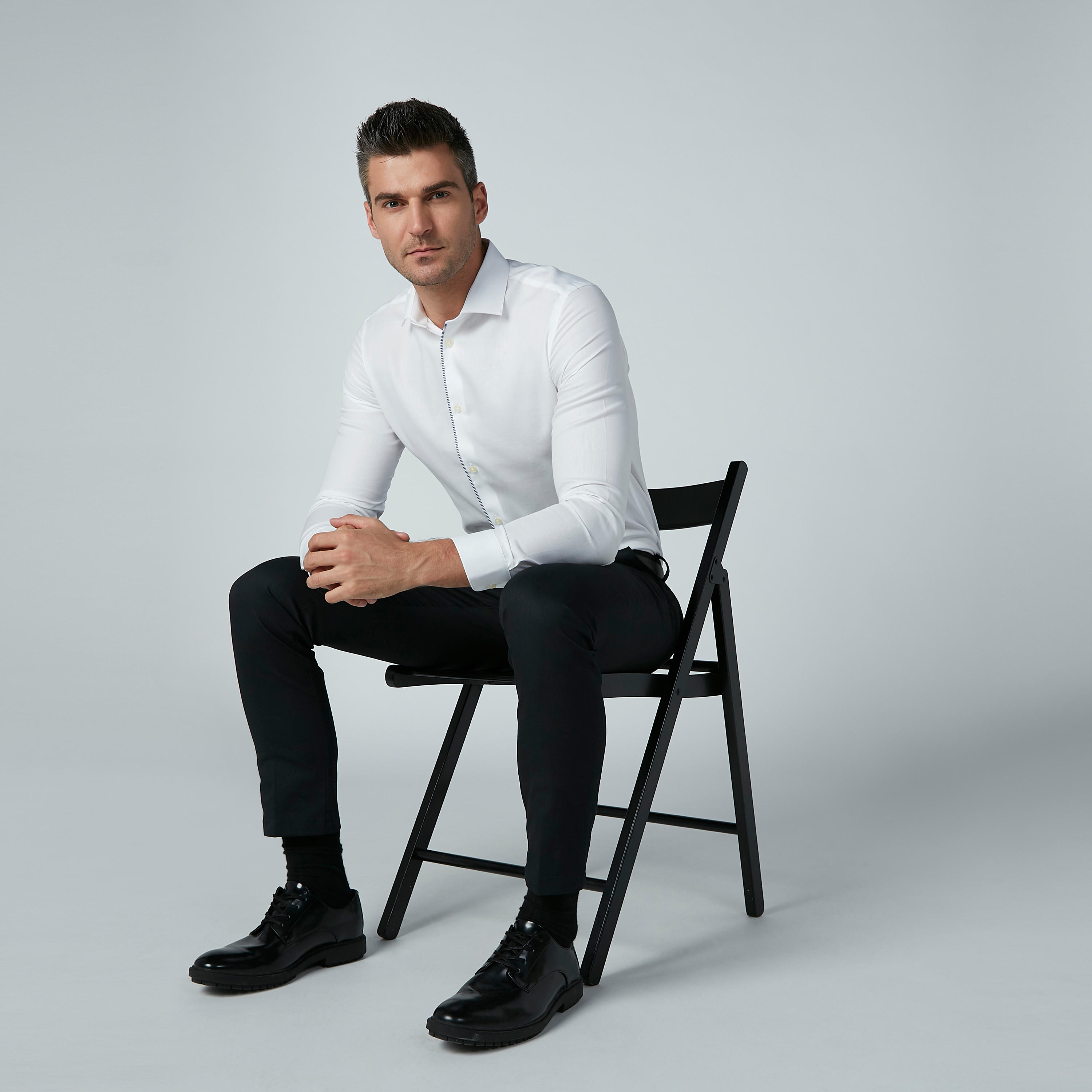 قميص رسمي سادة بأكمام طويلة وجيب-men-clothing-shirts-image-1