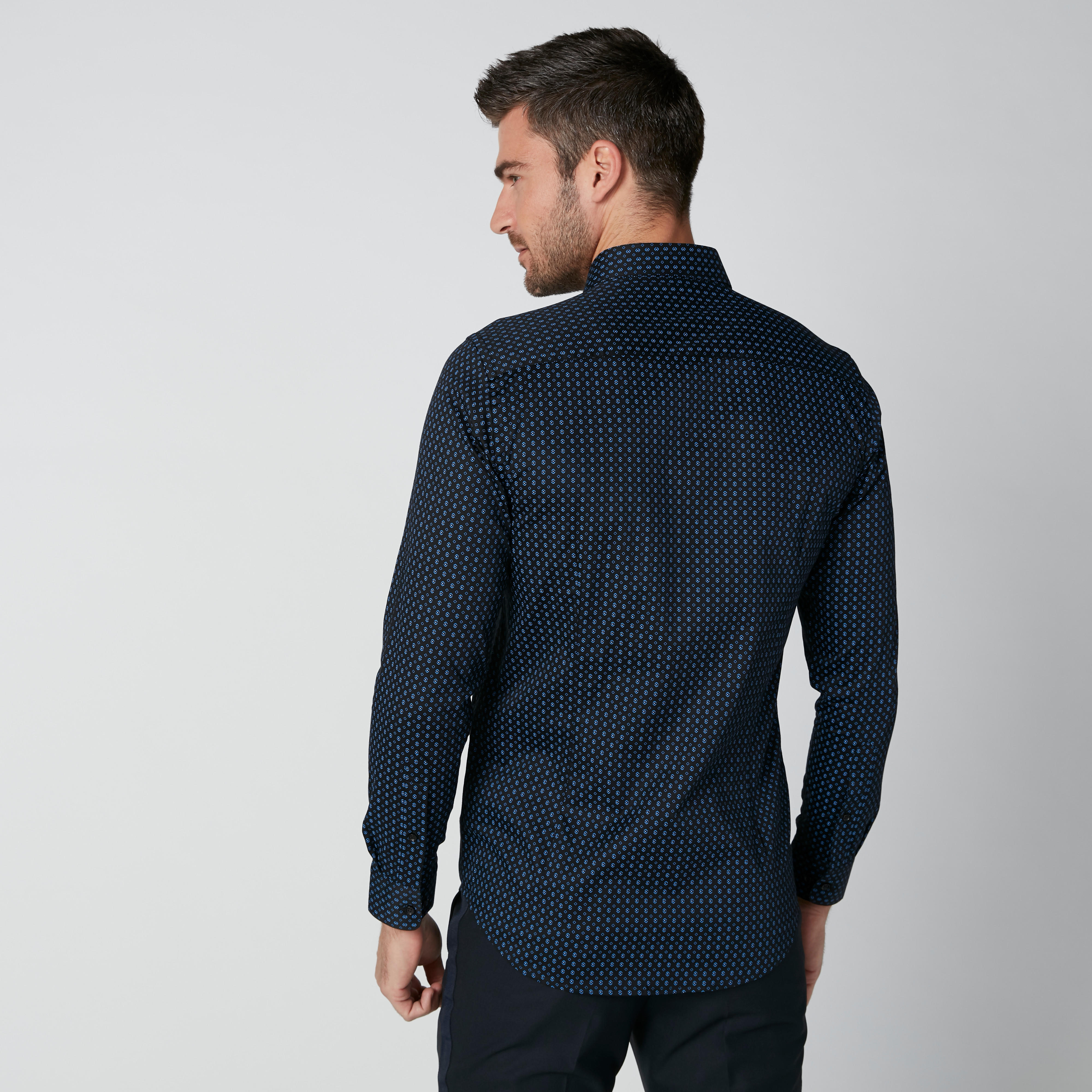 قميص بقصّة عادية وأكمام طويلة وطبعات-men-clothing-shirts-image-3