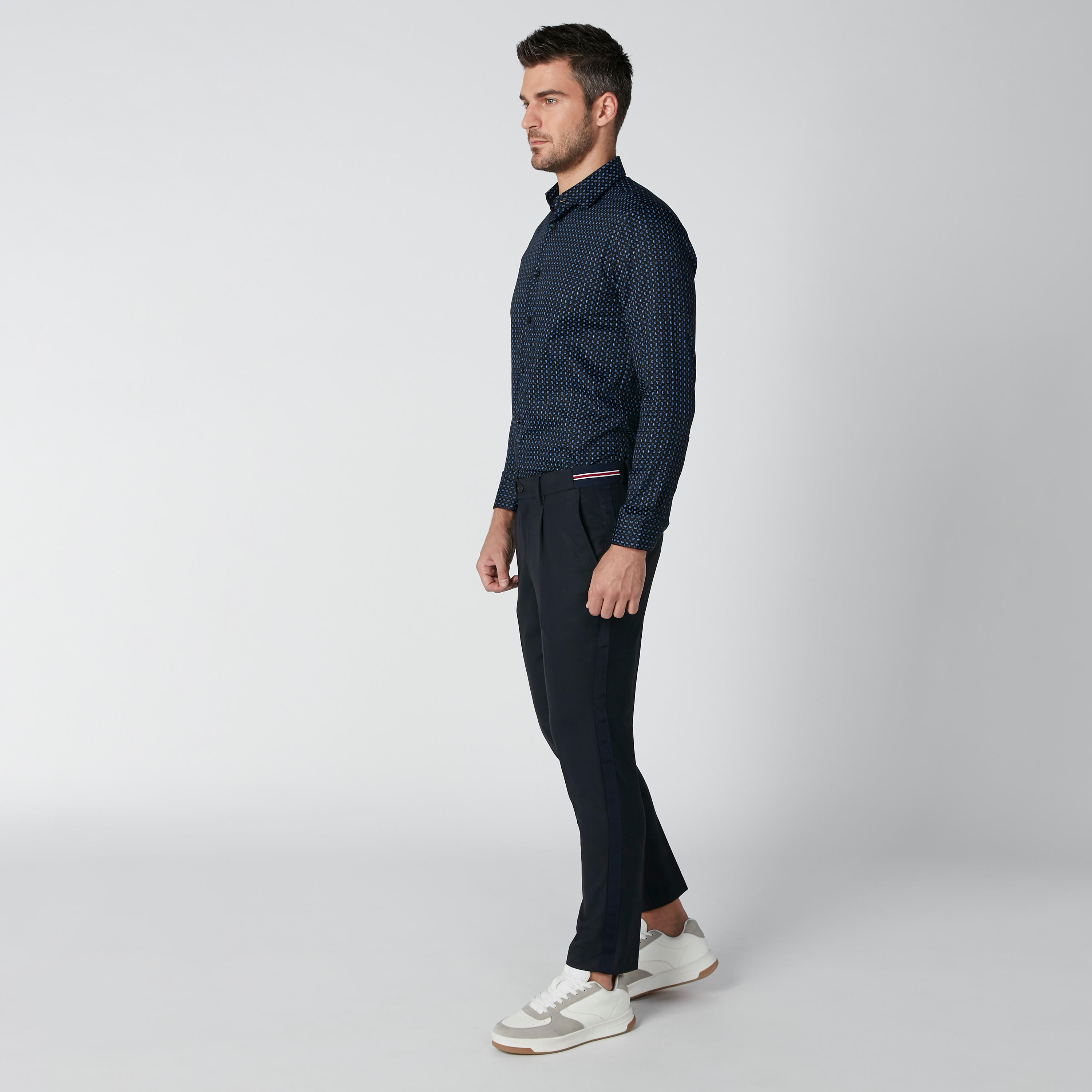 بنطال طويل بجيوب وشريطة-men-clothing-bottoms-trousersandchinos-trousers-image-1