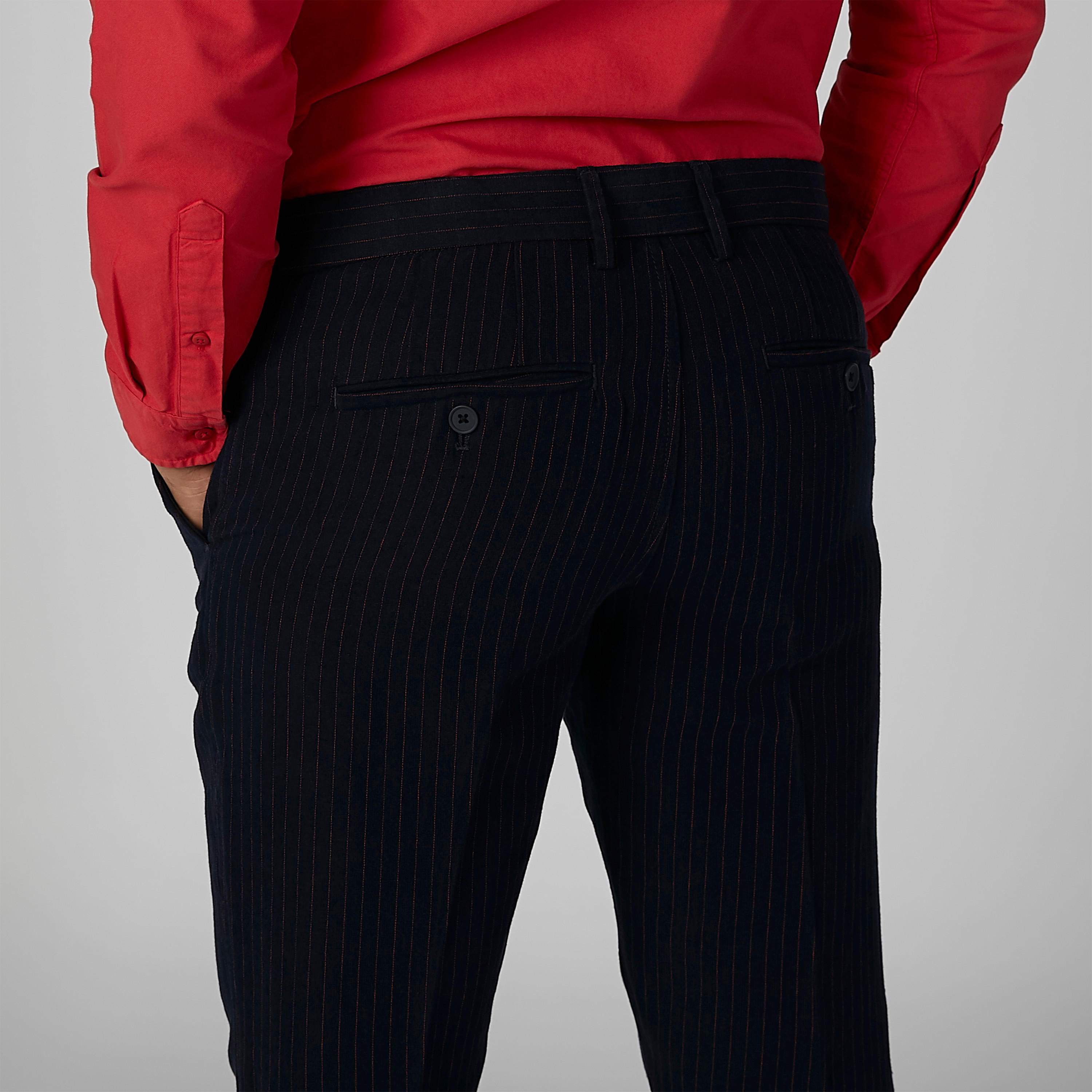 بنطال طويل مقلّم بجيوب وحلقات للحزام-men-clothing-bottoms-trousersandchinos-trousers-image-6