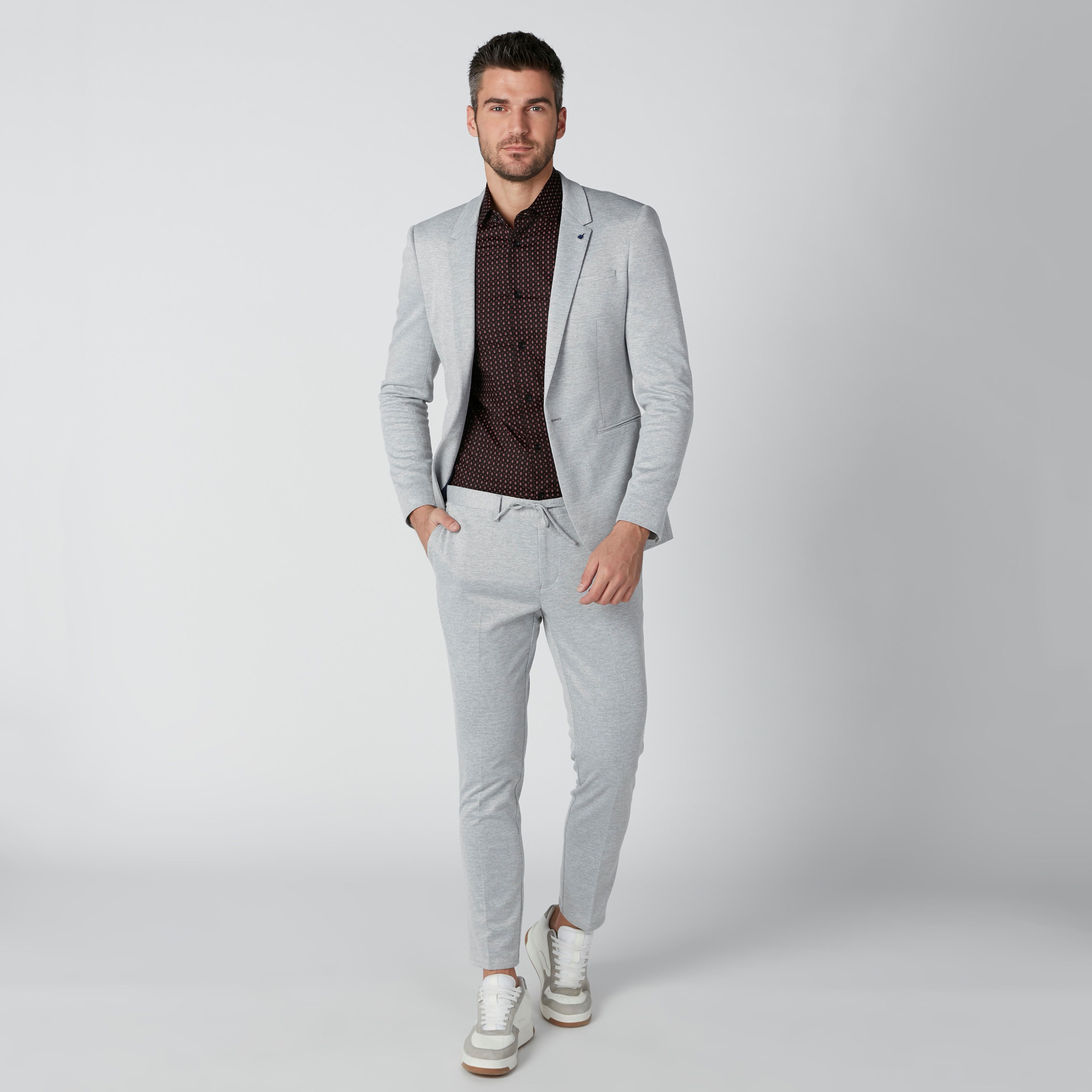 بليزر رسمي بأكمام طويلة وجيوب-men-winterwear-jacketsandblazers-image-1
