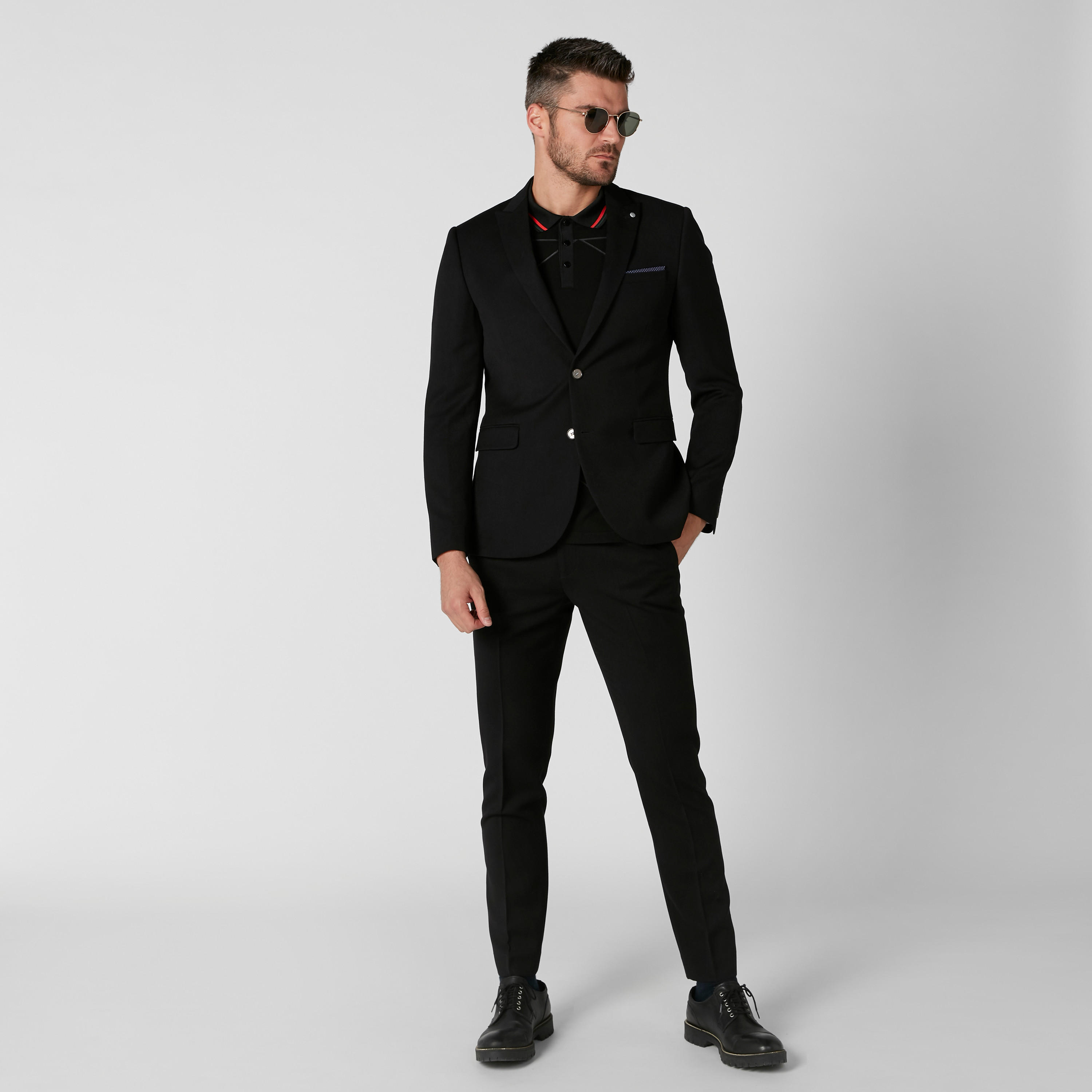 بليزر سليم فيت بأكمام طويلة وجيوب-men-winterwear-jacketsandblazers-image-1