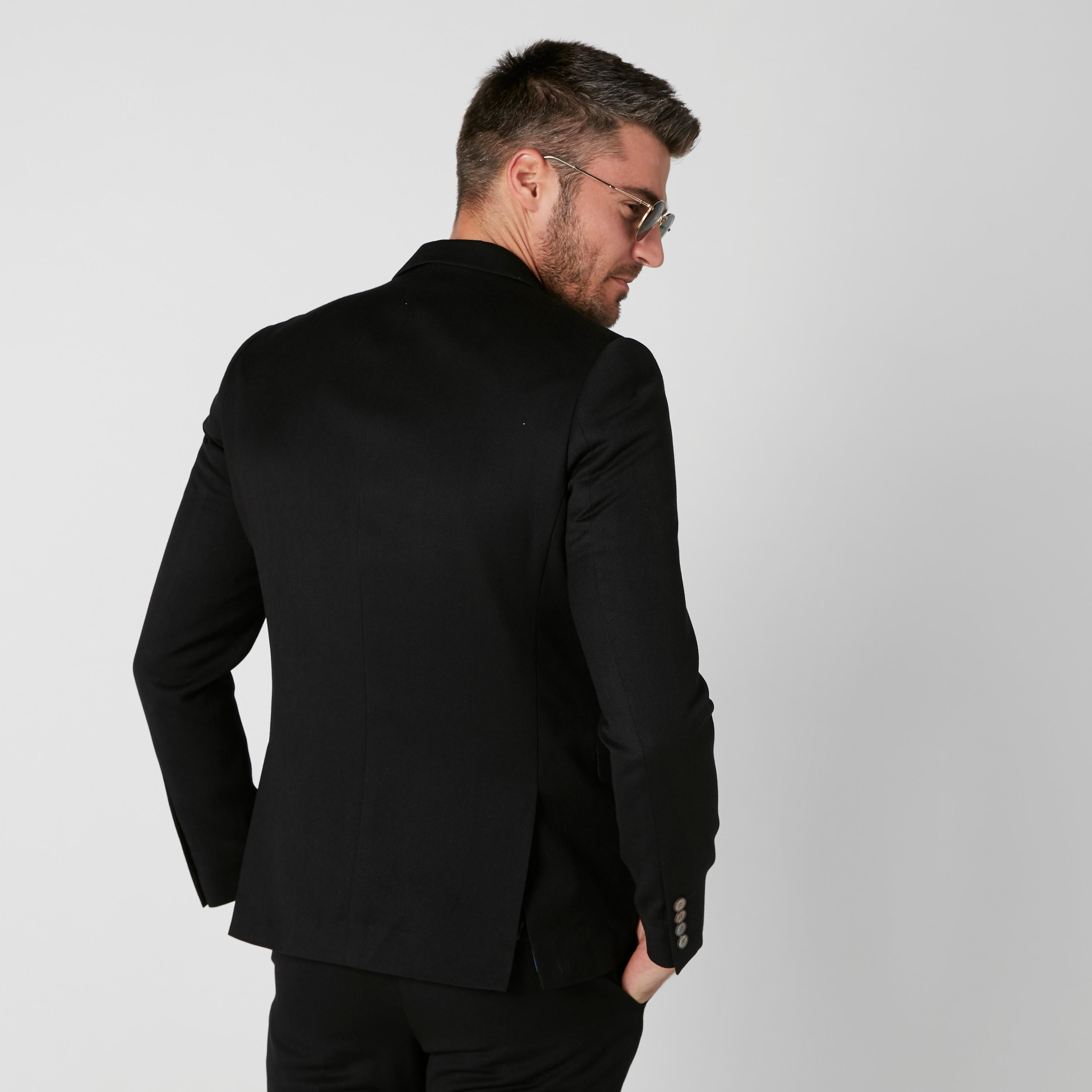 بليزر سليم فيت بأكمام طويلة وجيوب-men-winterwear-jacketsandblazers-image-2