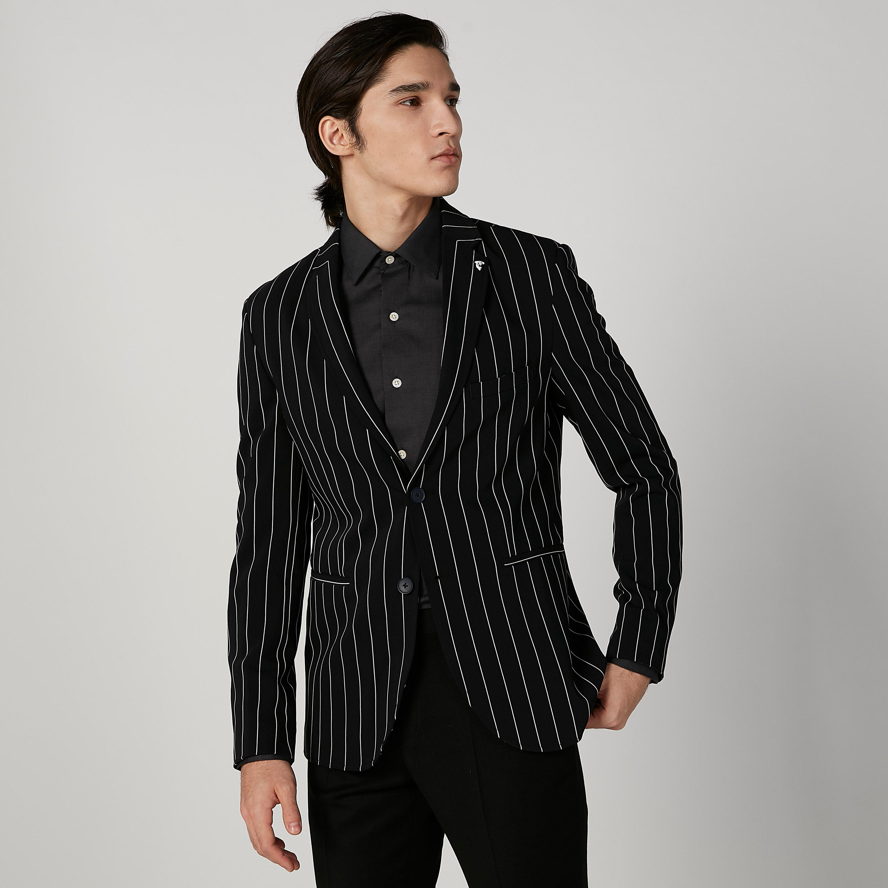 بليزر مخطط بأكمام طويلة وجيوب داخلية-men-winterwear-jacketsandblazers-image-1