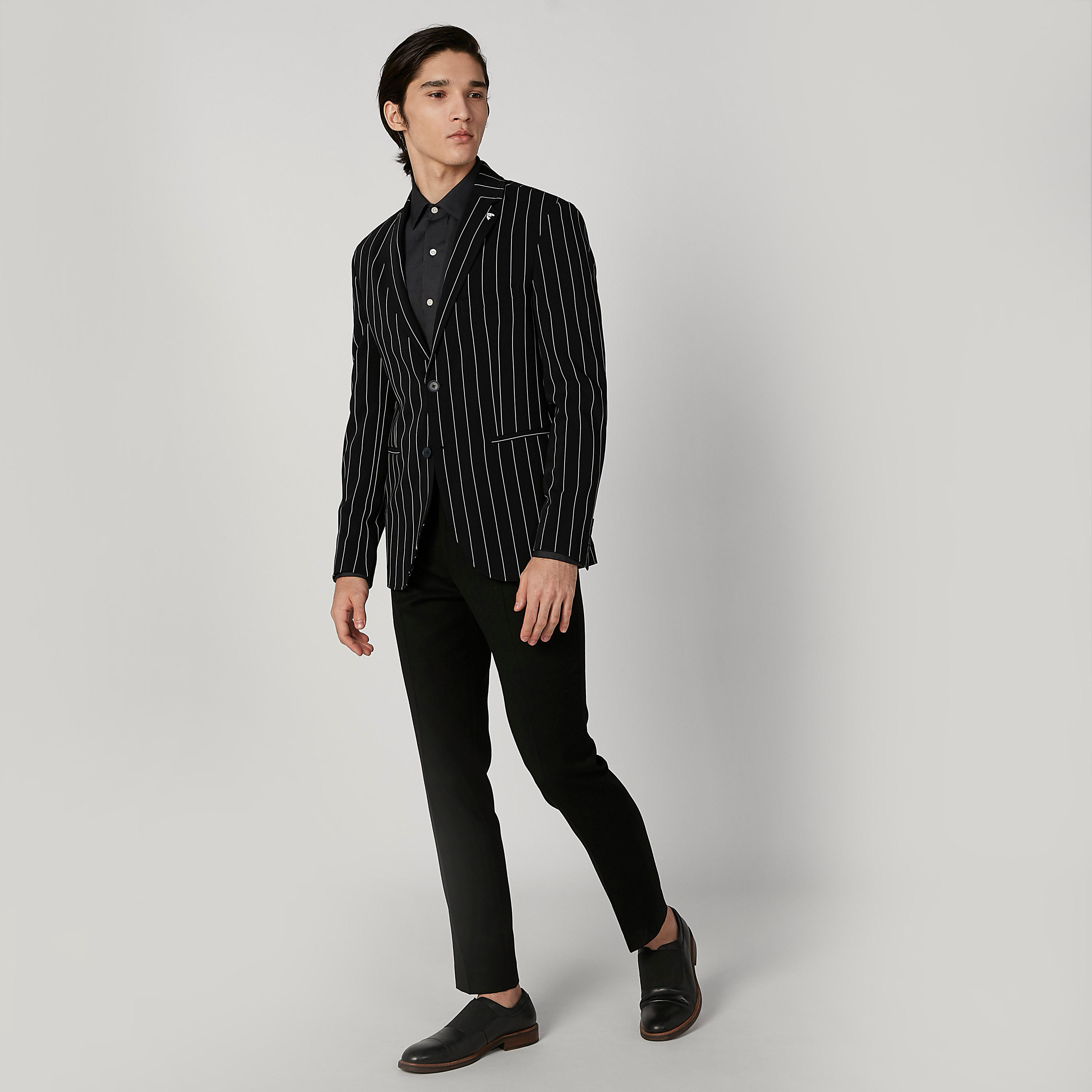 بليزر مخطط بأكمام طويلة وجيوب داخلية-men-winterwear-jacketsandblazers-image-4