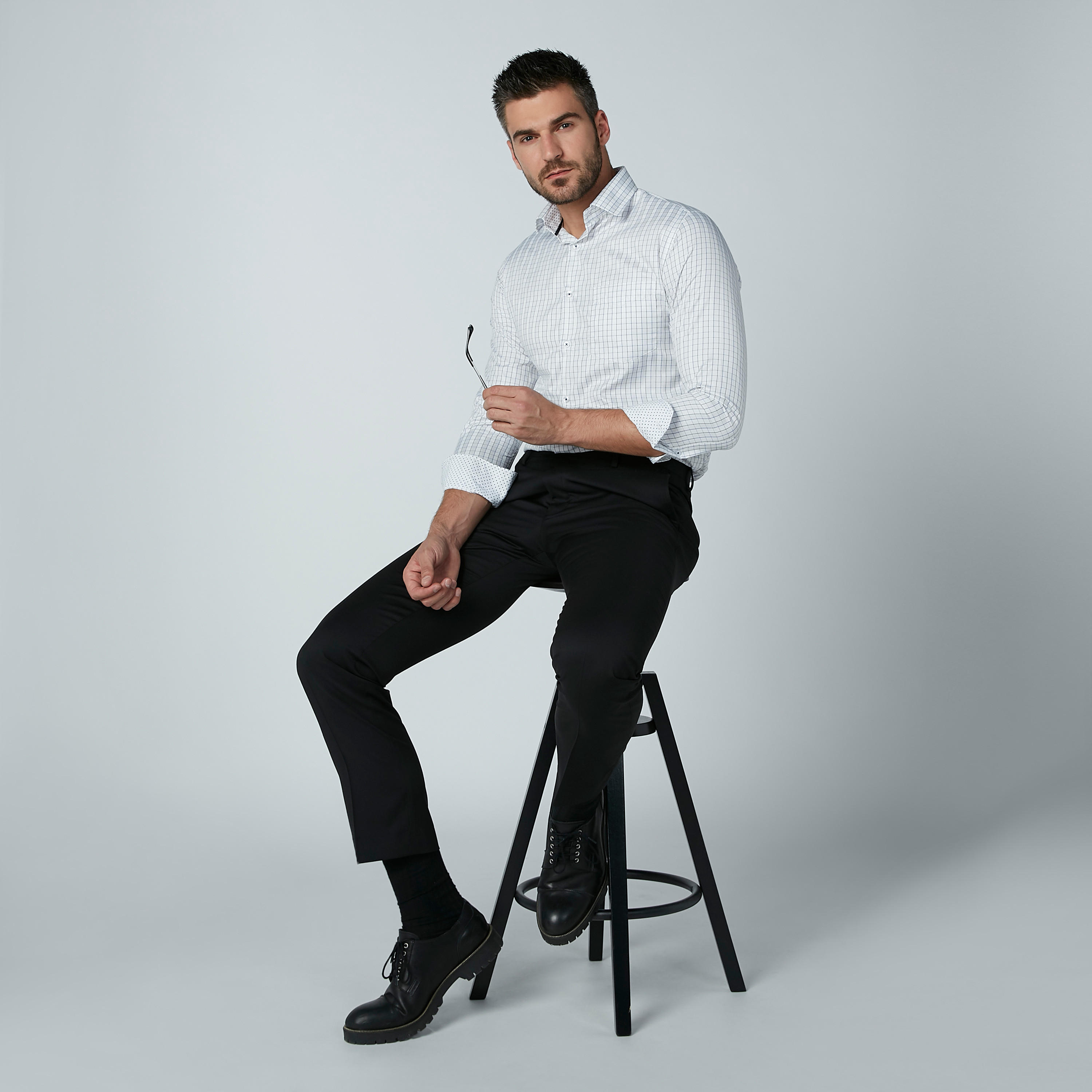 بنطال طويل سادة بجيوب وحلقات للحزام-men-clothing-bottoms-trousersandchinos-trousers-image-1