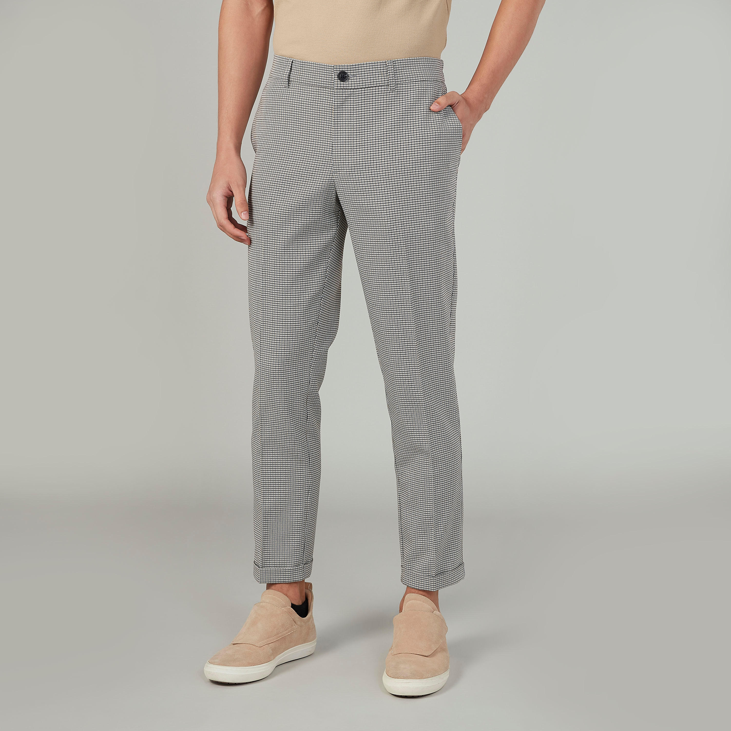 بنطال مربعات بتفاصيل جيوب-men-clothing-bottoms-trousersandchinos-trousers-image-1