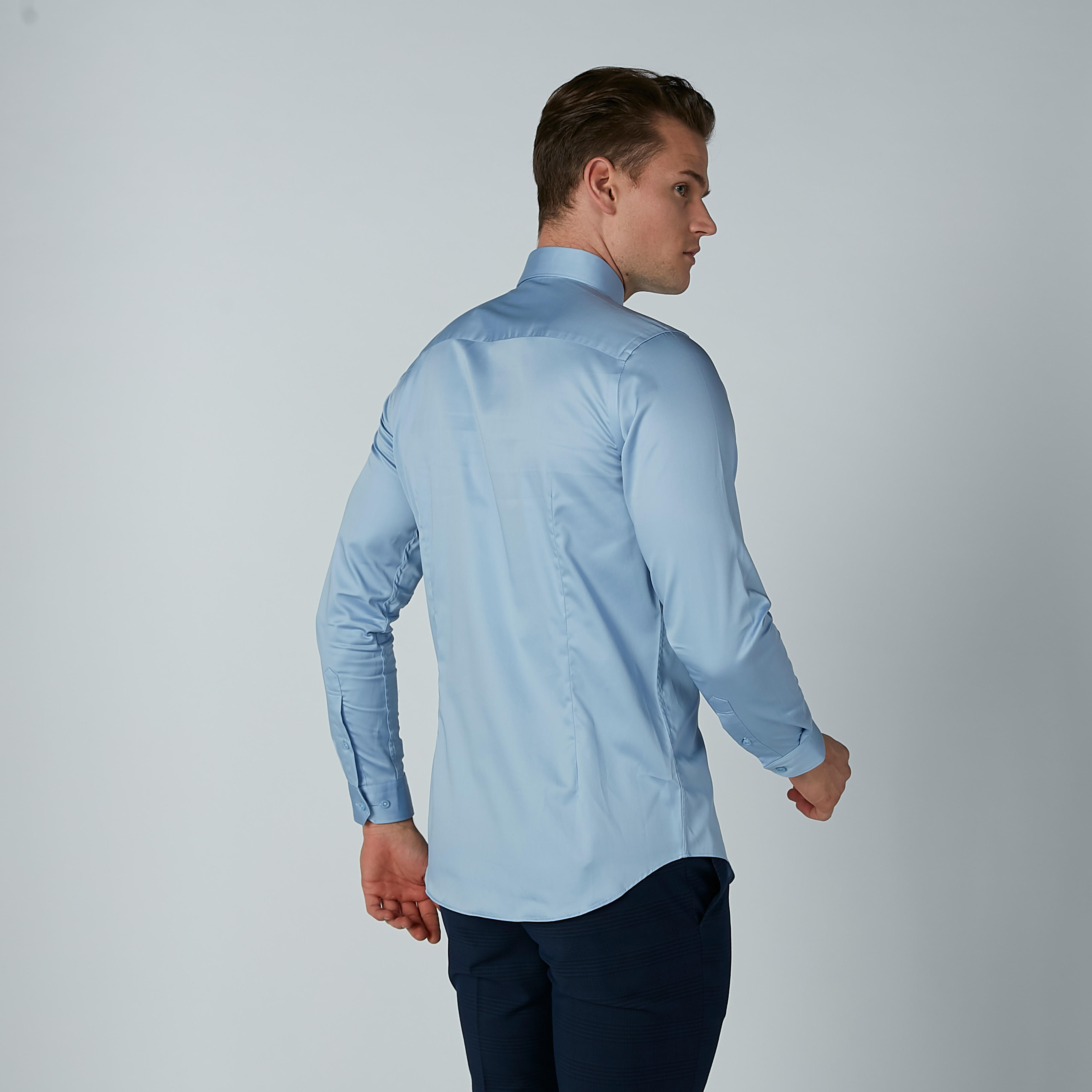 قميص سادة بياقة عاديّة وأكمام طويلة-men-clothing-shirts-image-4