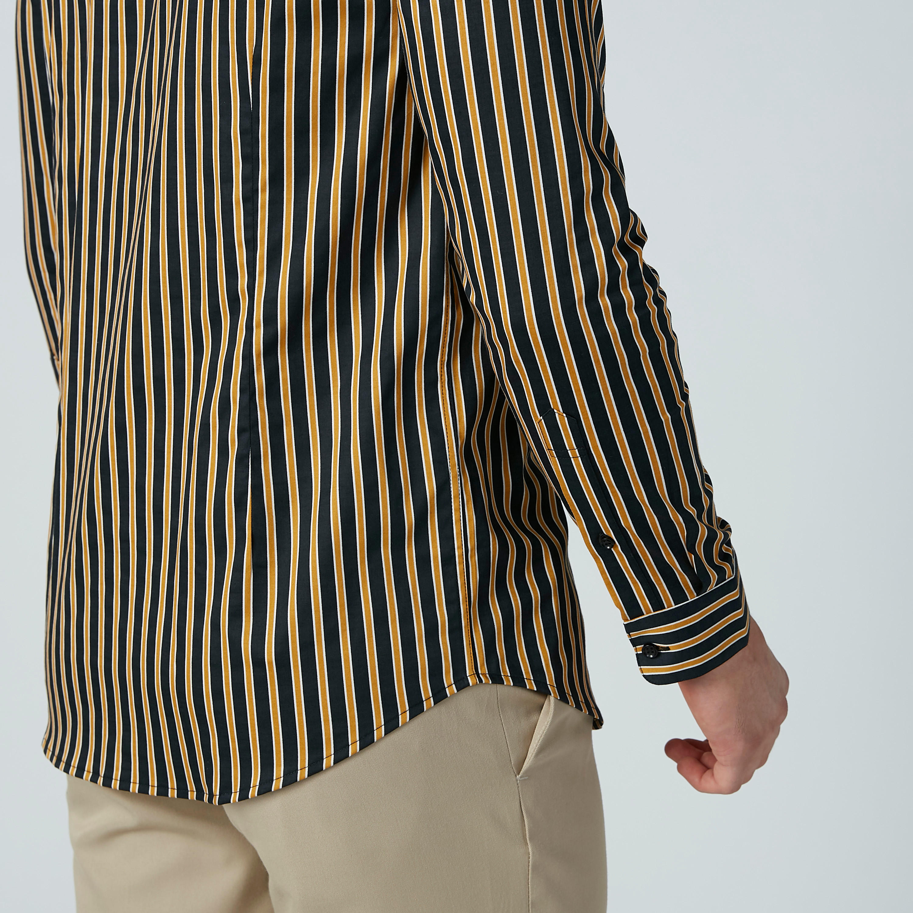 قميص مقلّم بياقة واسعة وأكمام طويلة-men-clothing-shirts-image-3