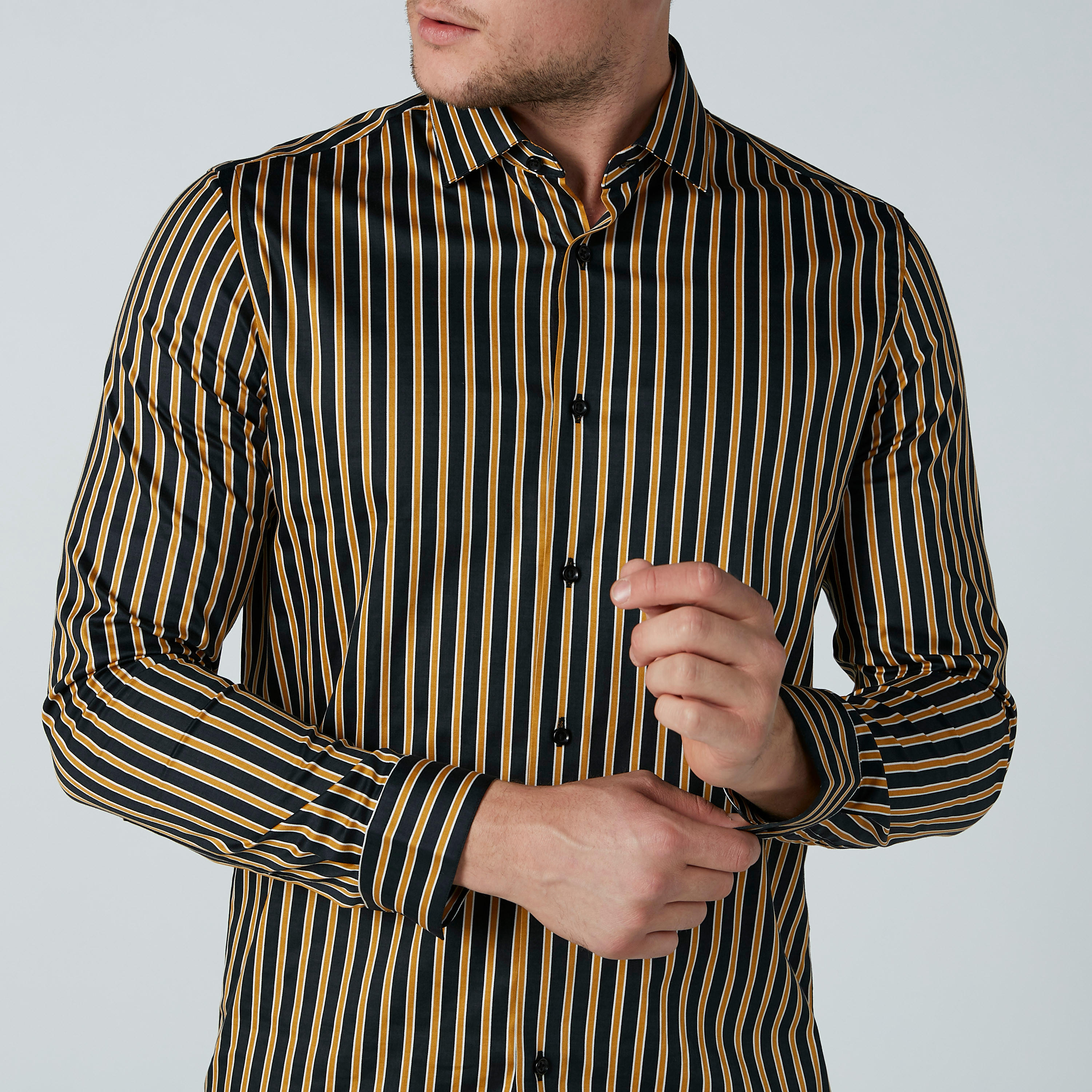 قميص مقلّم بياقة واسعة وأكمام طويلة-men-clothing-shirts-image-5