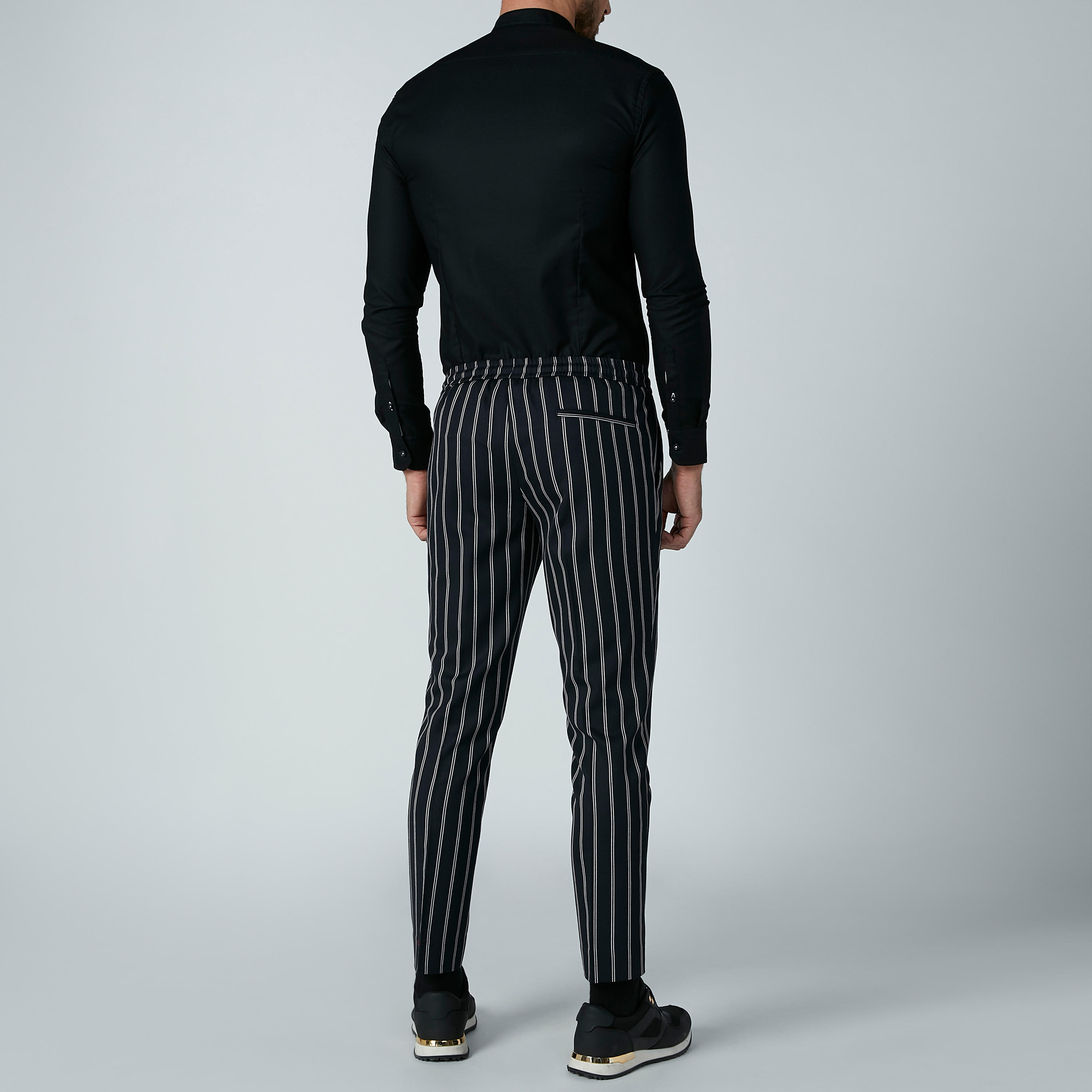 بنطال مقلّم برباط وجيوب-men-clothing-bottoms-trousersandchinos-trousers-image-4