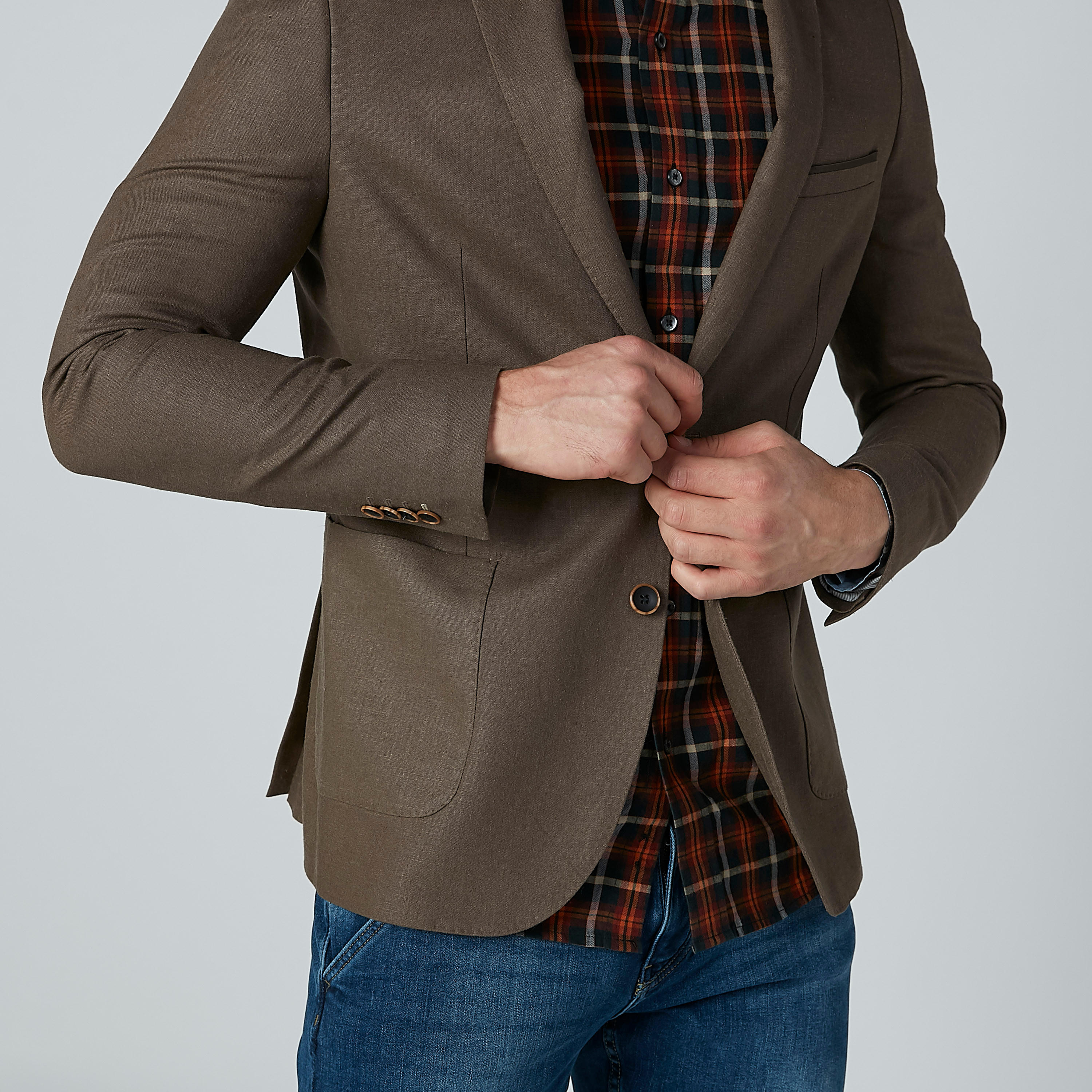 بليزر سادة بأكمام طويلة وجيوب-men-winterwear-jacketsandblazers-image-4