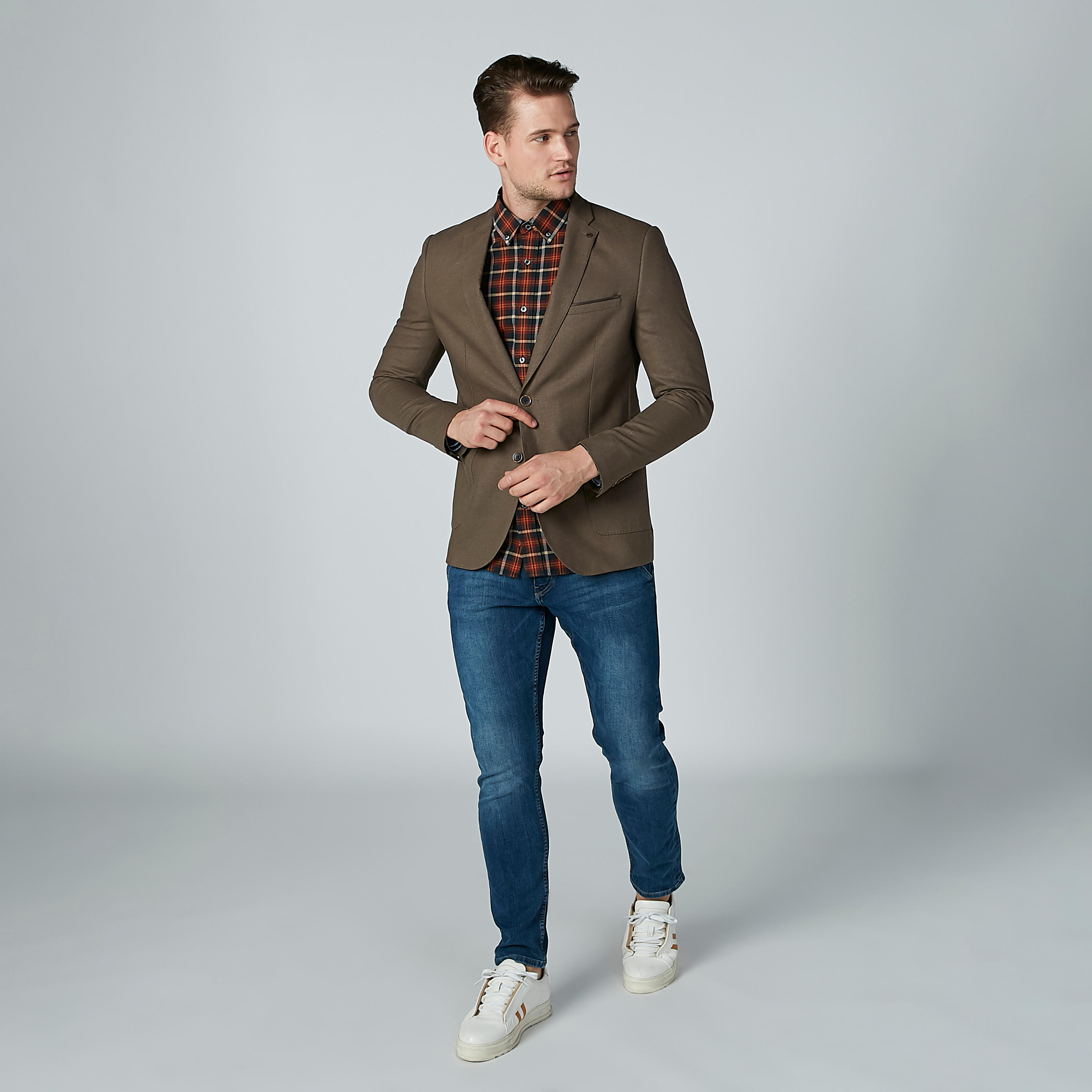بليزر سادة بأكمام طويلة وجيوب-men-winterwear-jacketsandblazers-image-6