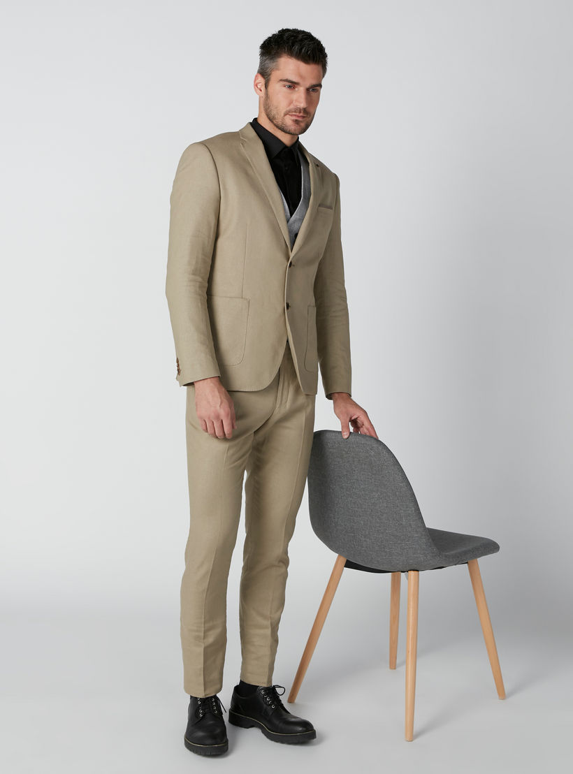 بنطال طويل بقصّة سليم وخصر متوسط الارتفاع وجيوب-men-clothing-bottoms-trousersandchinos-trousers-image-1