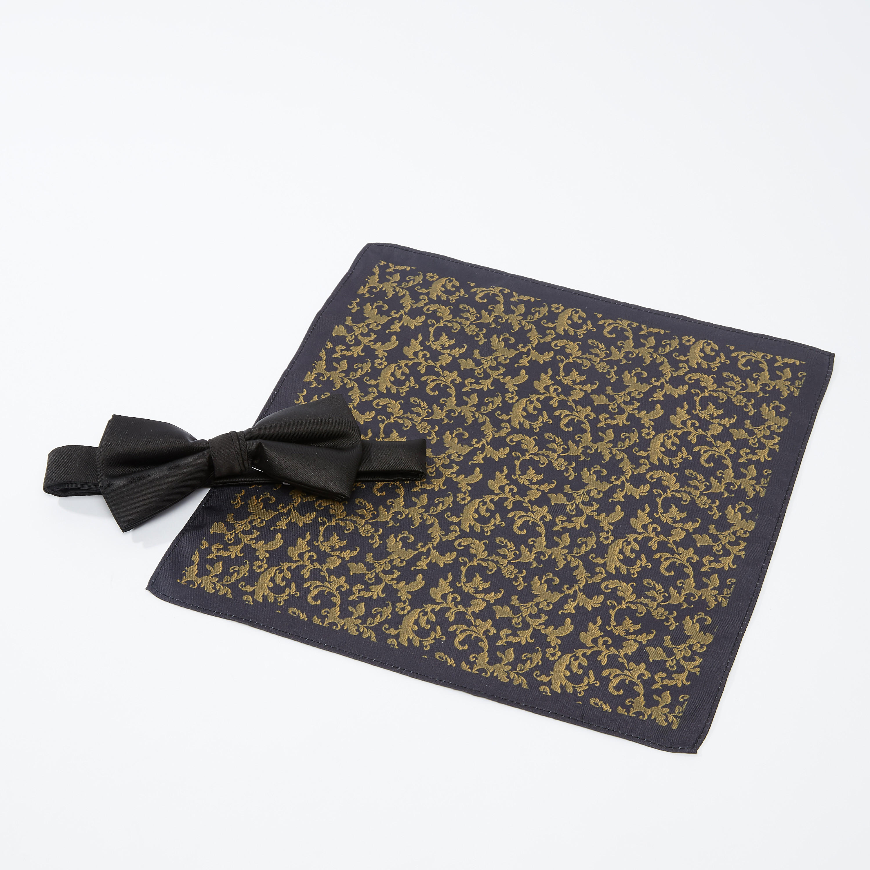 طقم بابيون سادة ومنديل جيب بطبعات-men-tiesandcufflinks-pocketsquares-image-1