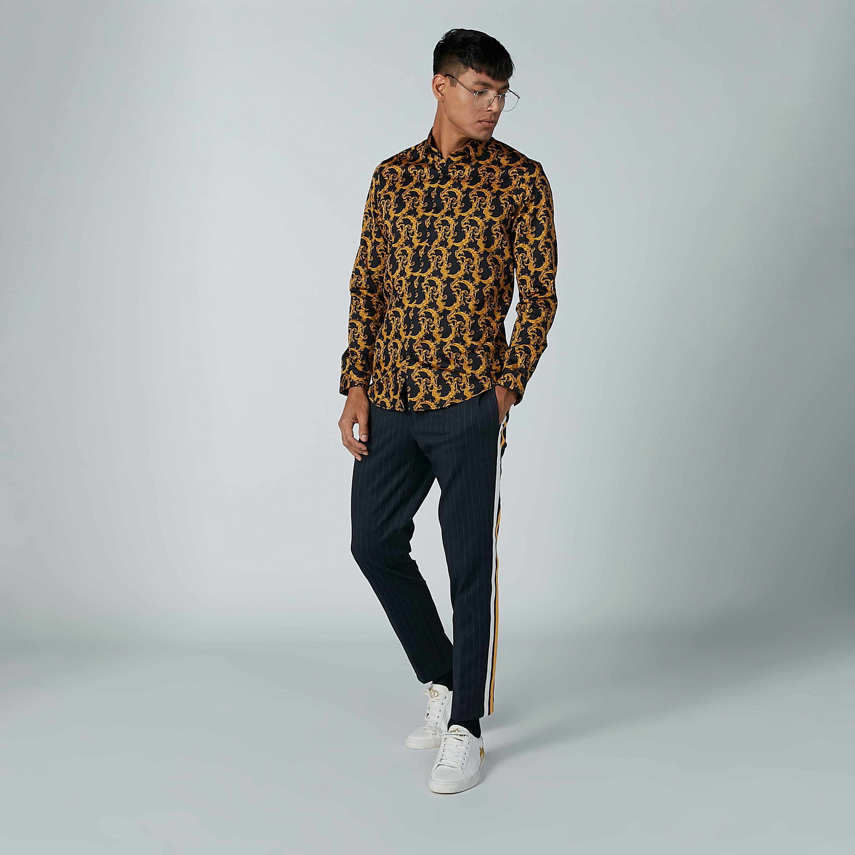 قميص بأكمام طويلة وياقة واسعة وطبعات-men-clothing-shirts-image-1