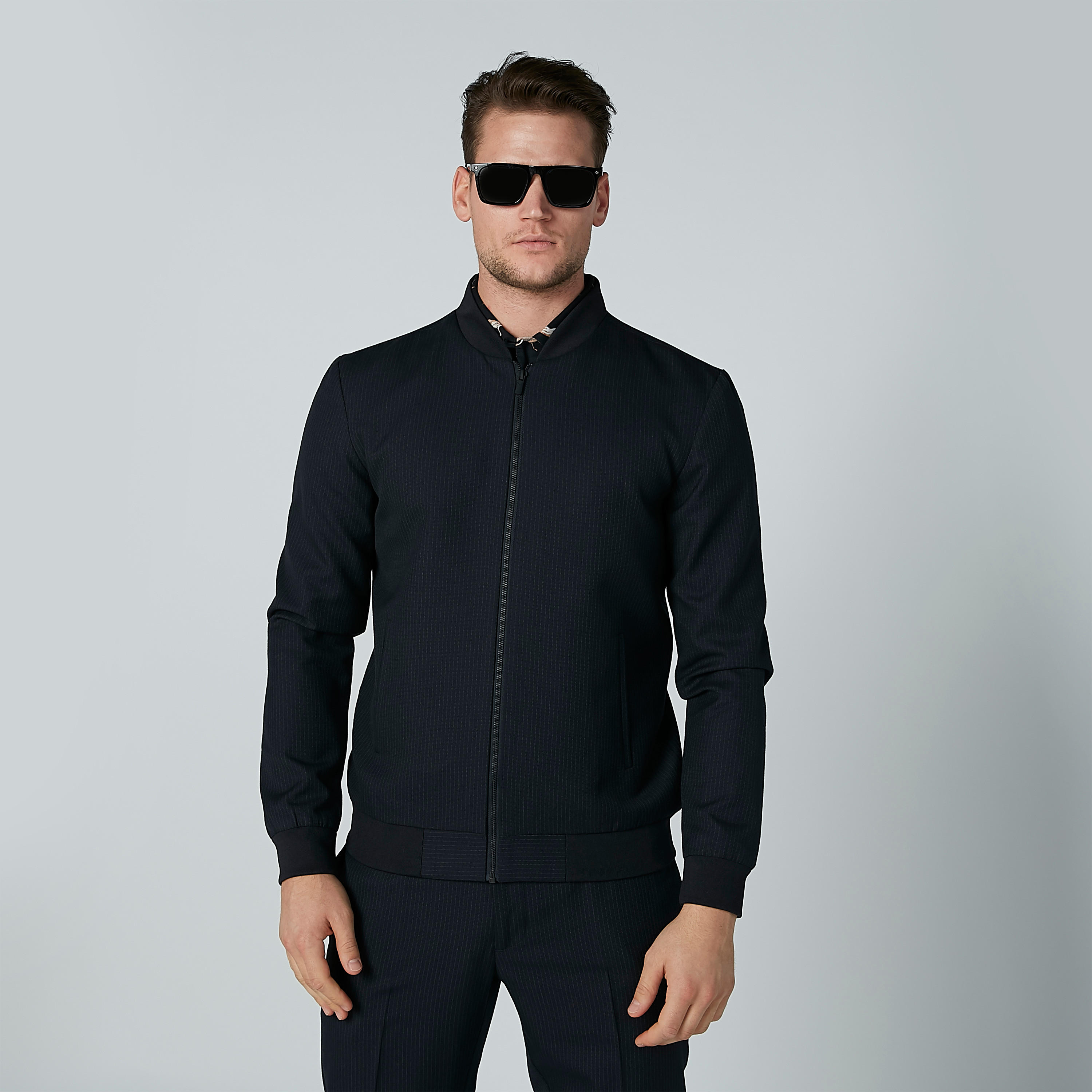 جاكيت بومبر سادة بأكمام طويلة وسحّاب إغلاق-men-clothing-jacketsandblazers-jackets-image-2