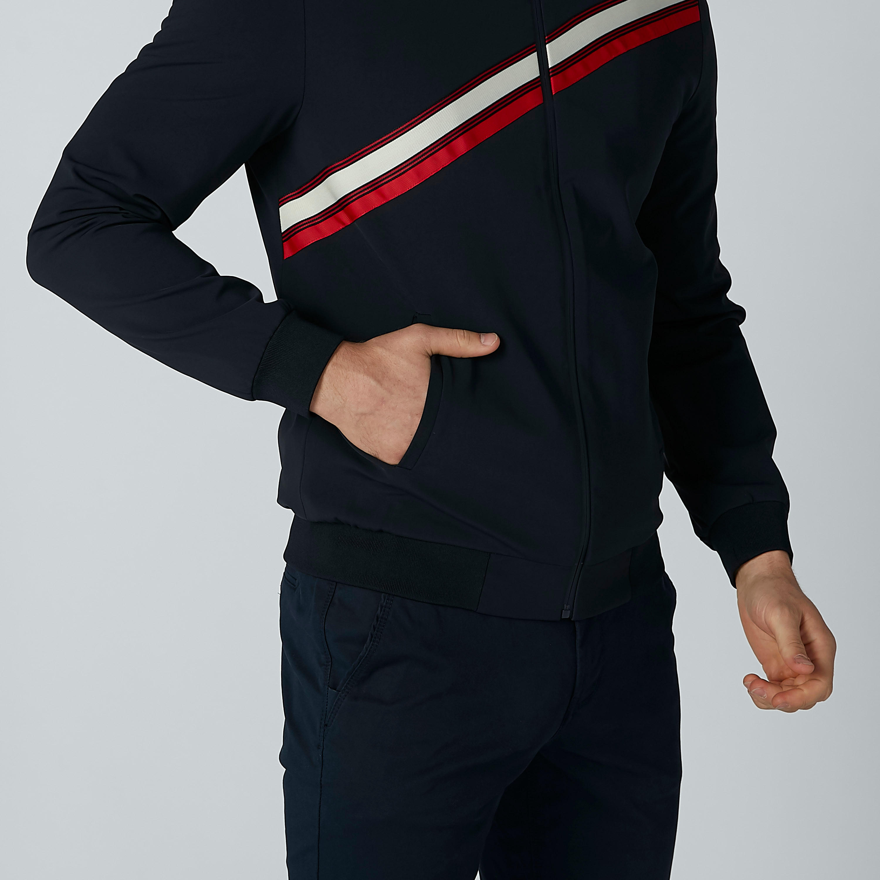جاكيت بومبر مقلّم بأكمام طويلة وجيوب كانجارو-men-clothing-jacketsandblazers-jackets-image-3