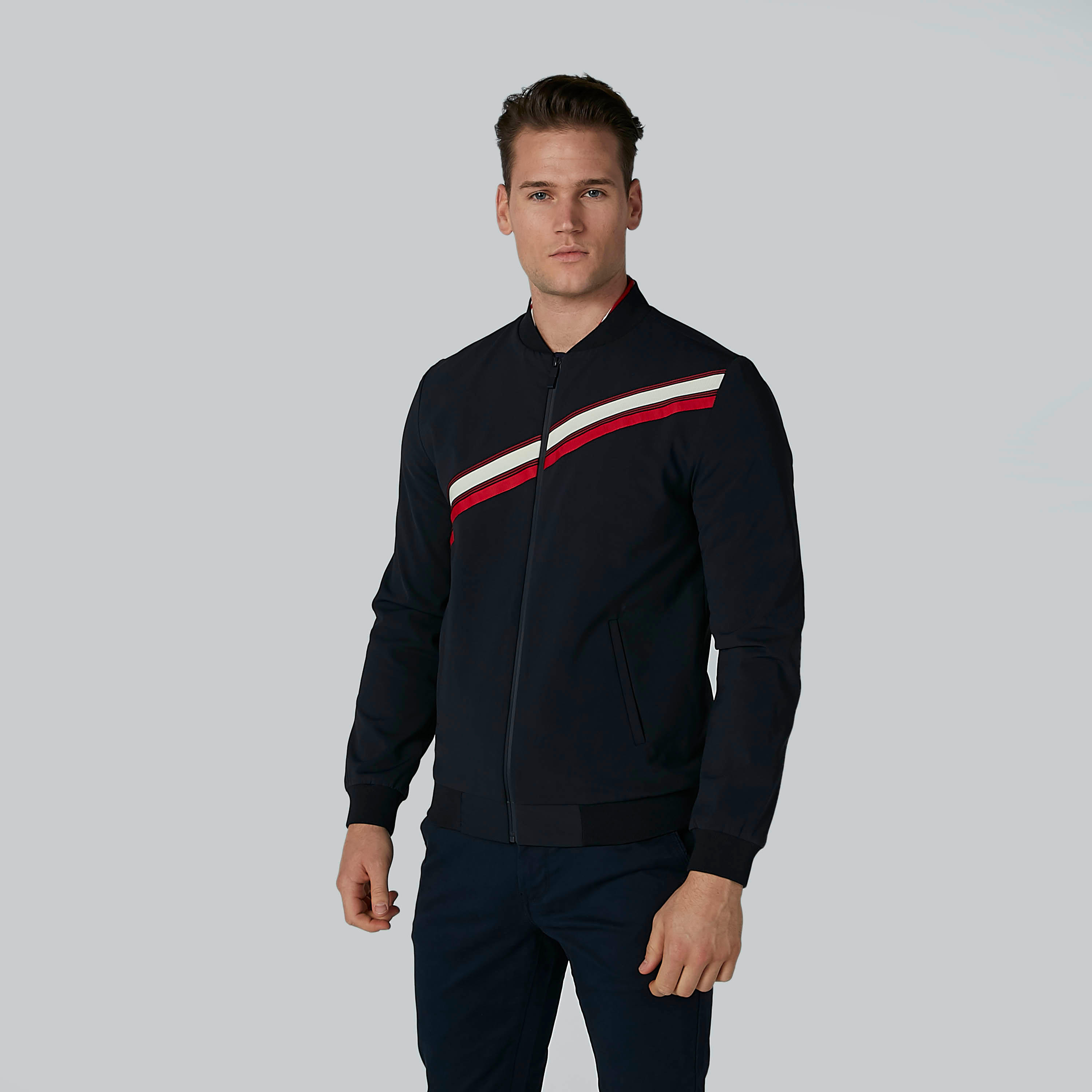 جاكيت بومبر مقلّم بأكمام طويلة وجيوب كانجارو-men-clothing-jacketsandblazers-jackets-image-4