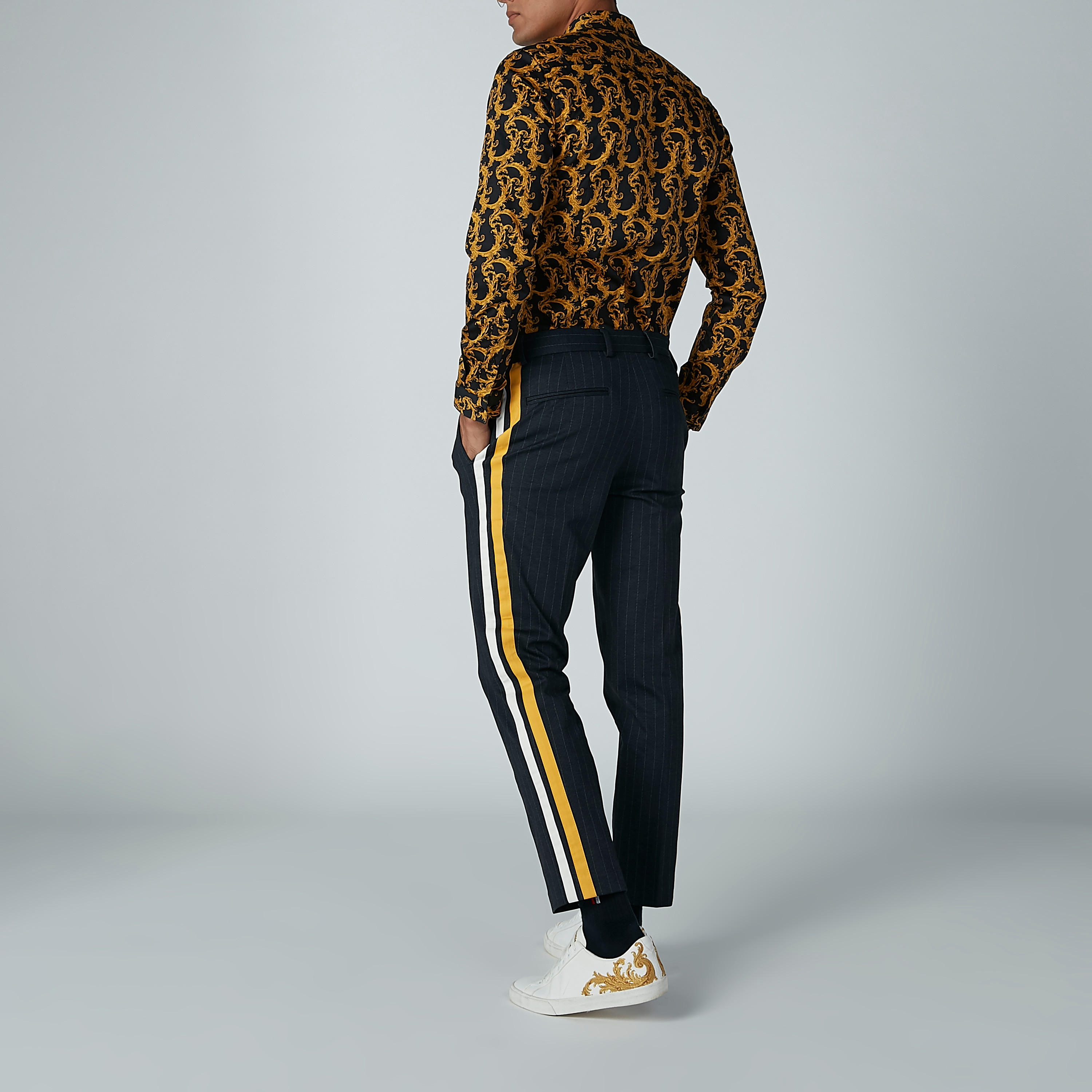 بنطال مقلّم بجيوب وشريطة-men-clothing-bottoms-trousersandchinos-trousers-image-5