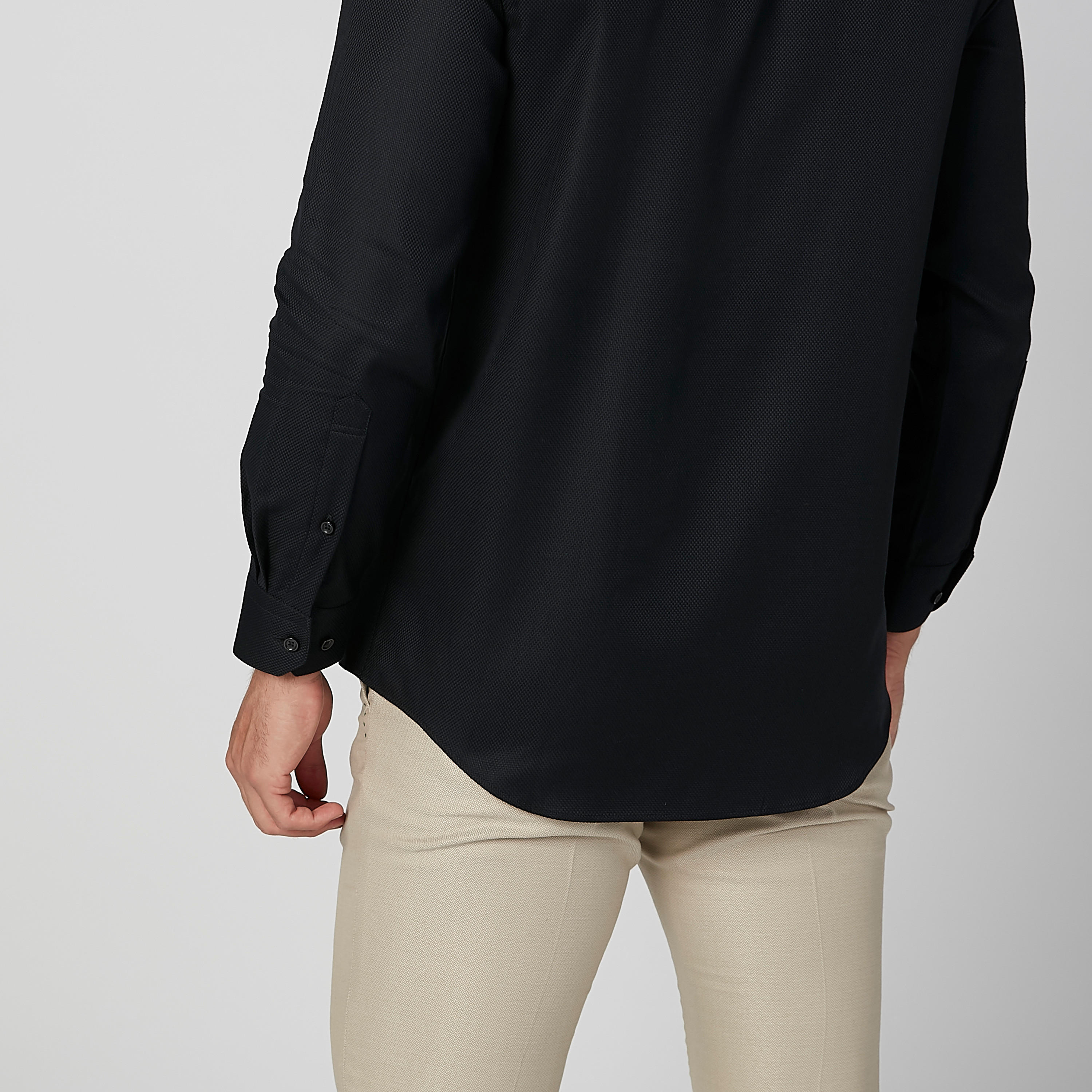 قميص سادة بأكمام طويلة وجيب-men-clothing-shirts-image-2