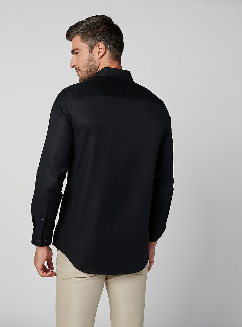 قميص سادة بأكمام طويلة وجيب-men-clothing-shirts-image-1