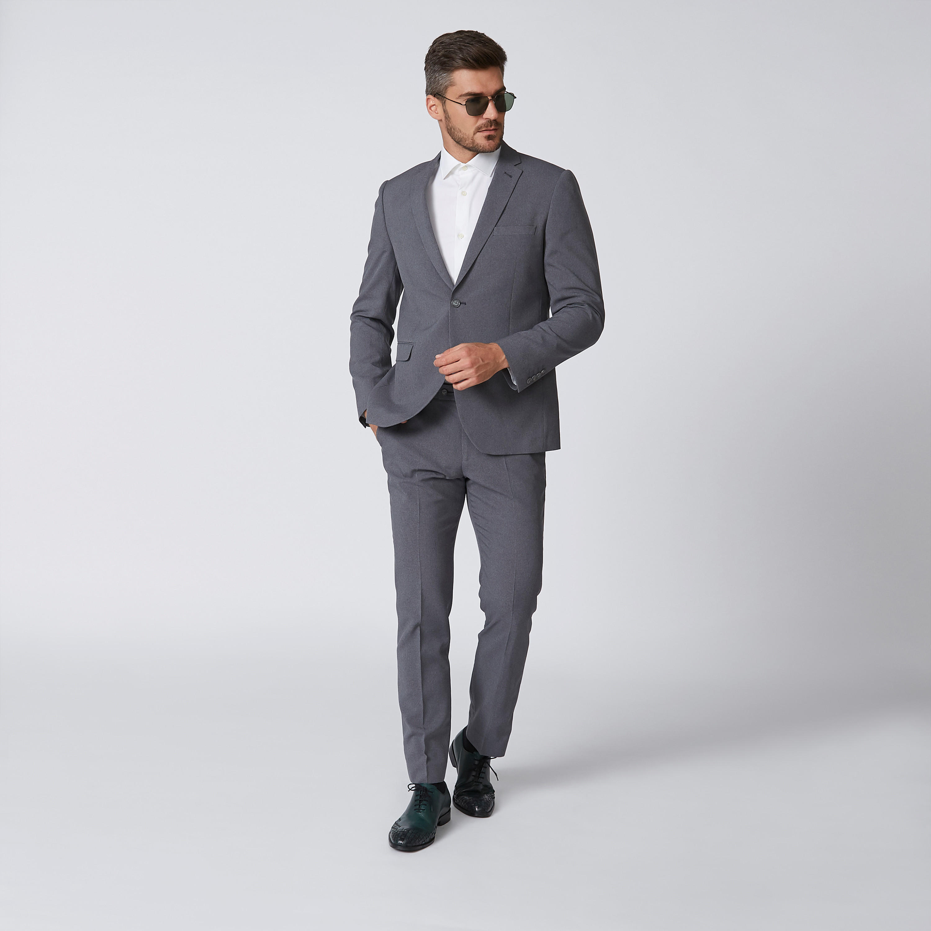 قميص مستدام سادة بأكمام طويلة وجيب على الصدر -men-clothing-shirts-image-4