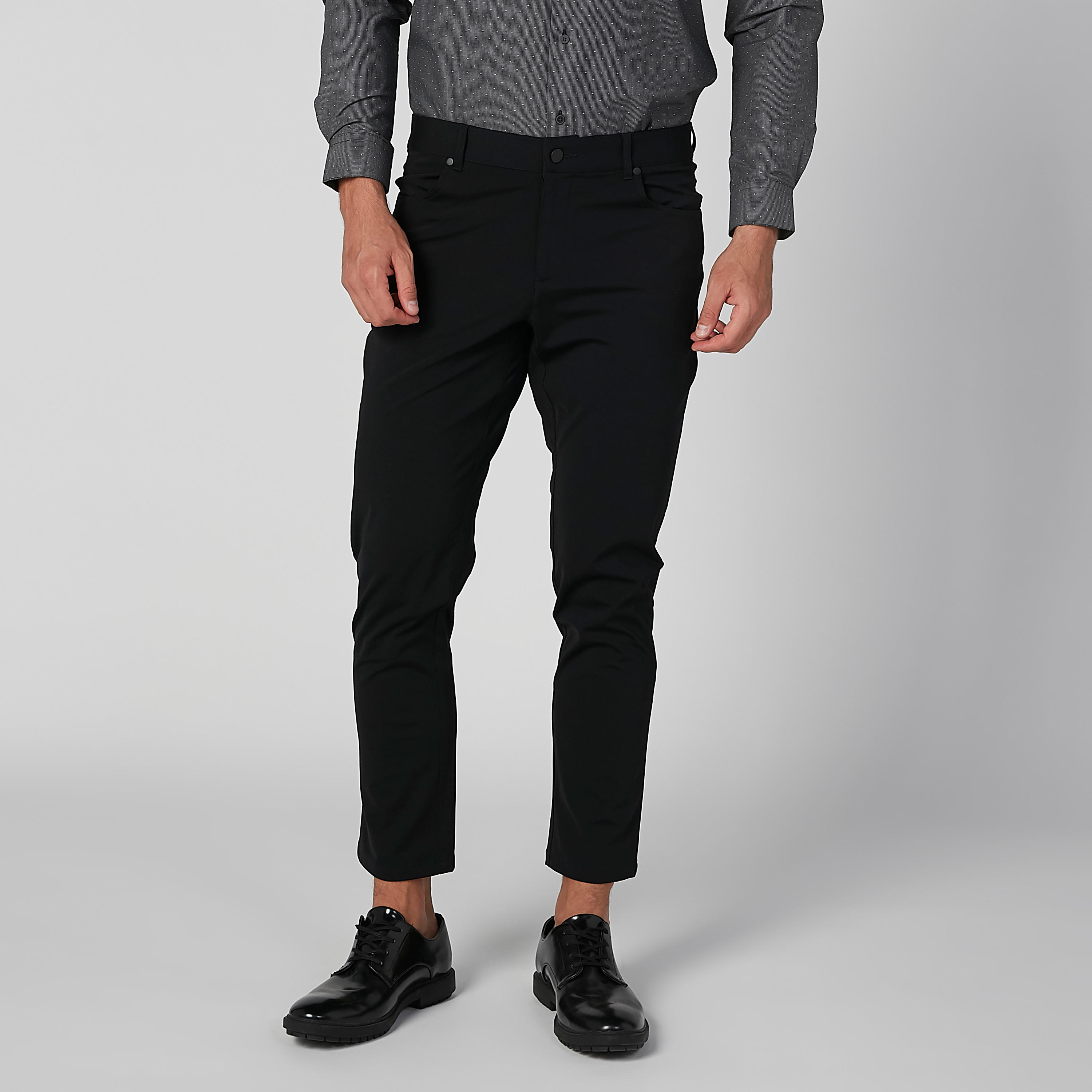 Skinny Fit Solid Trousers with Pocket Detail-men-clothing-bottoms-trousersandchinos-trousers-image-1
