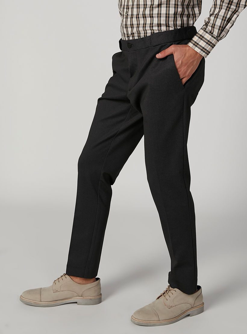 بنطلون سكيني بارز الملمس بخصر متوسط الارتفاع وجيوب-men-clothing-bottoms-trousersandchinos-trousers-image-3