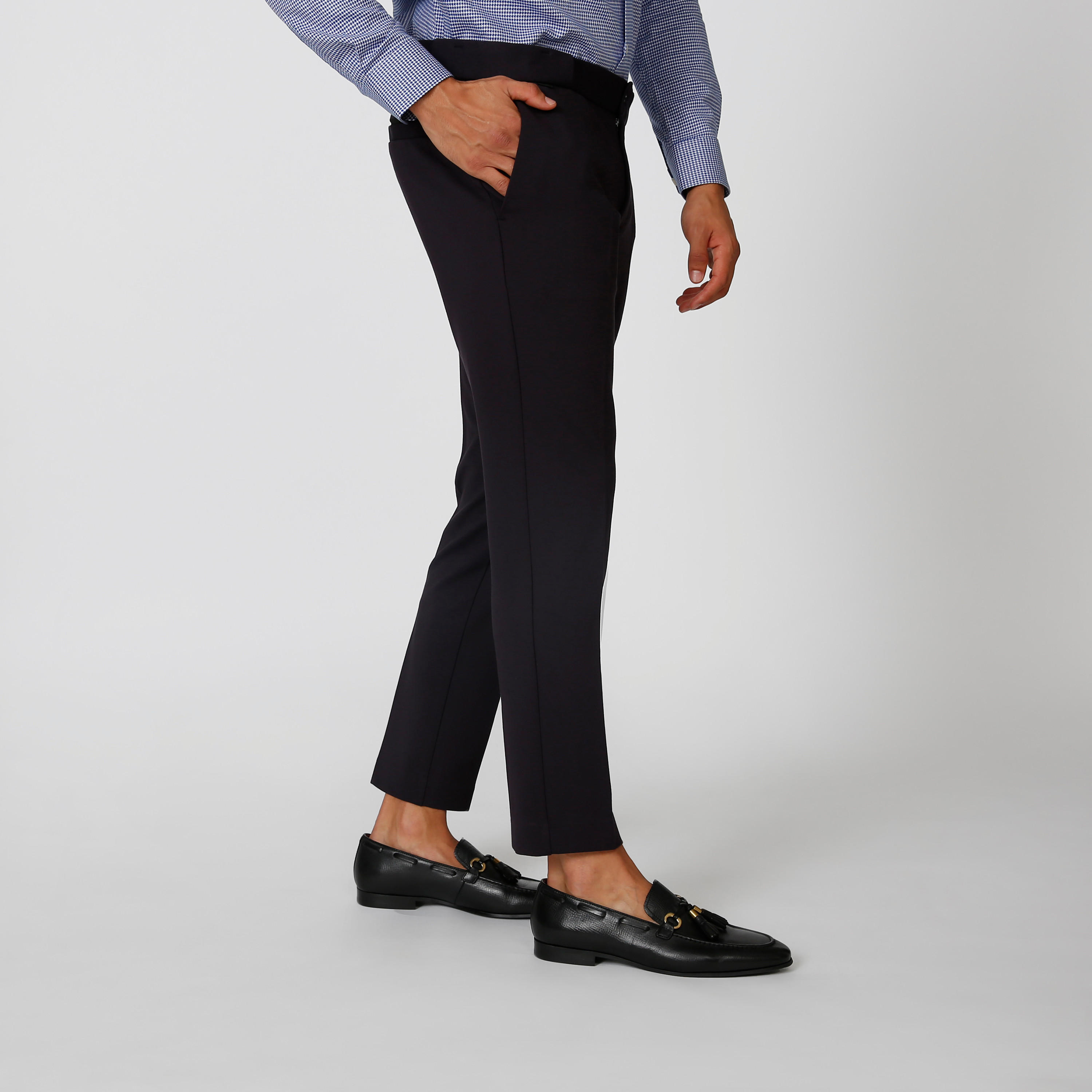 بنطلون سكيني سادة بخصر متوسط الارتفاع وجيوب-men-clothing-bottoms-trousersandchinos-trousers-image-1