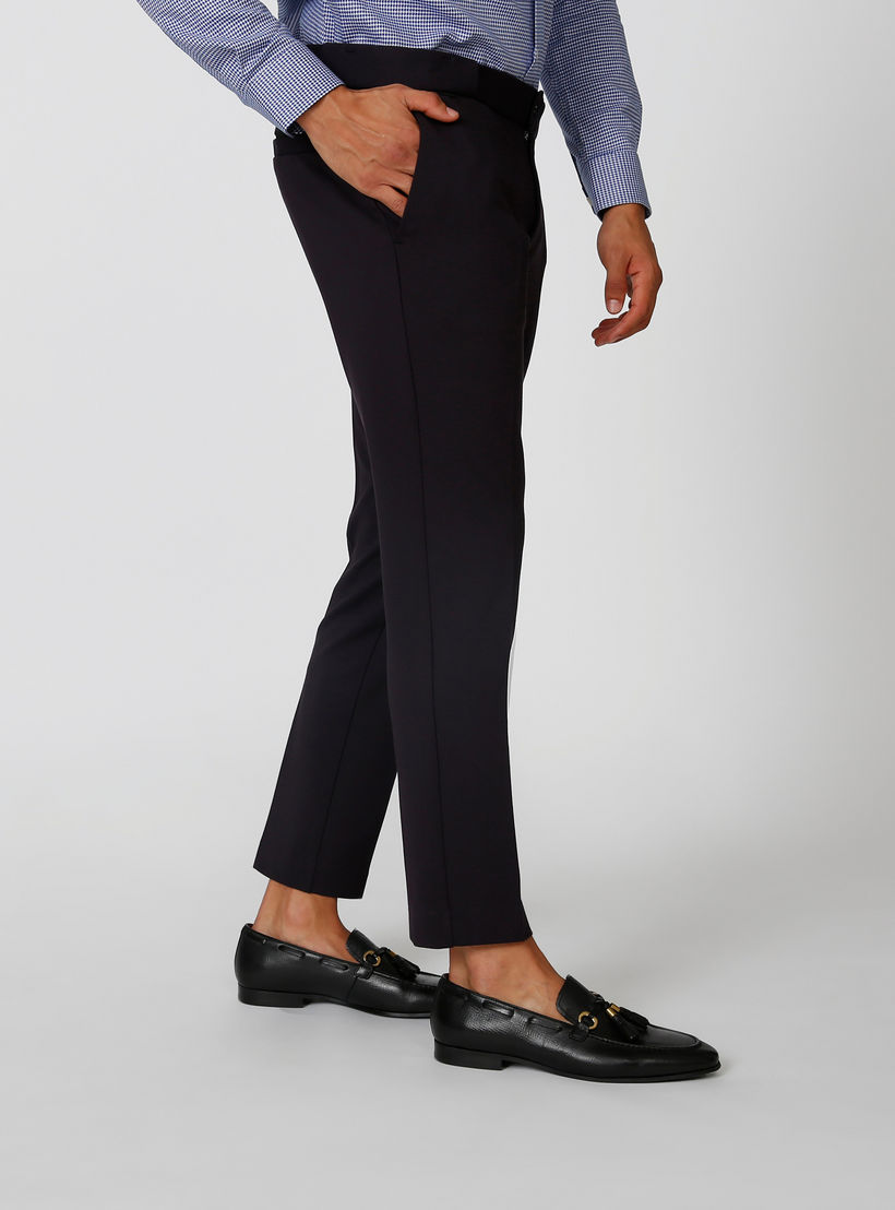 بنطلون سكيني سادة بخصر متوسط الارتفاع وجيوب-men-clothing-bottoms-trousersandchinos-trousers-image-1