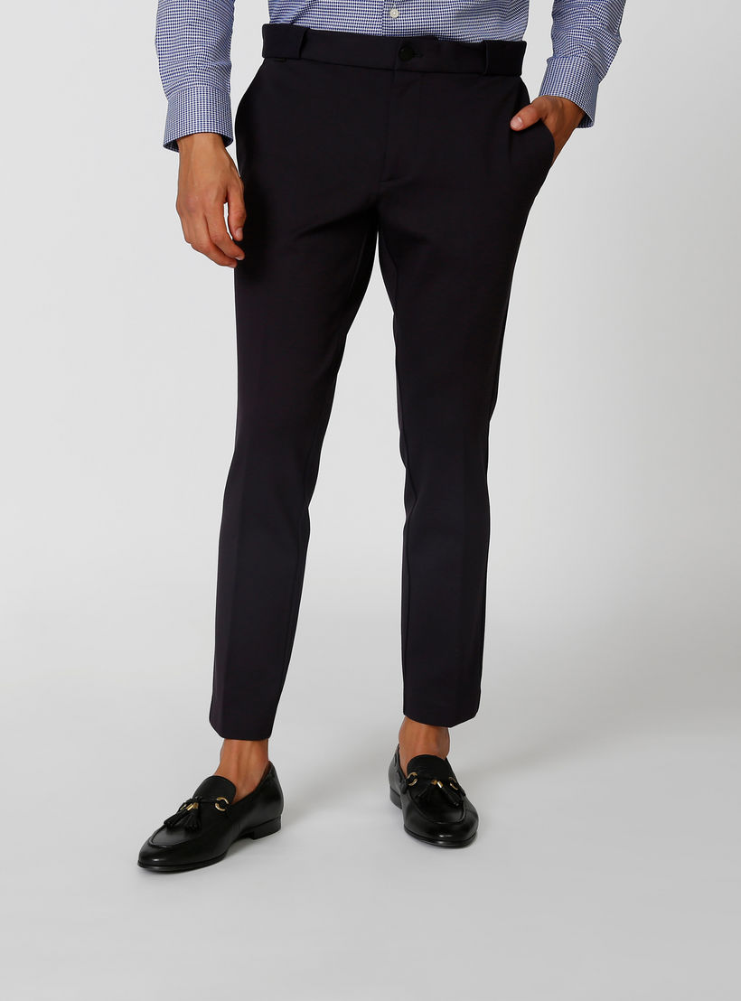 بنطلون سكيني سادة بخصر متوسط الارتفاع وجيوب-men-clothing-bottoms-trousersandchinos-trousers-image-3