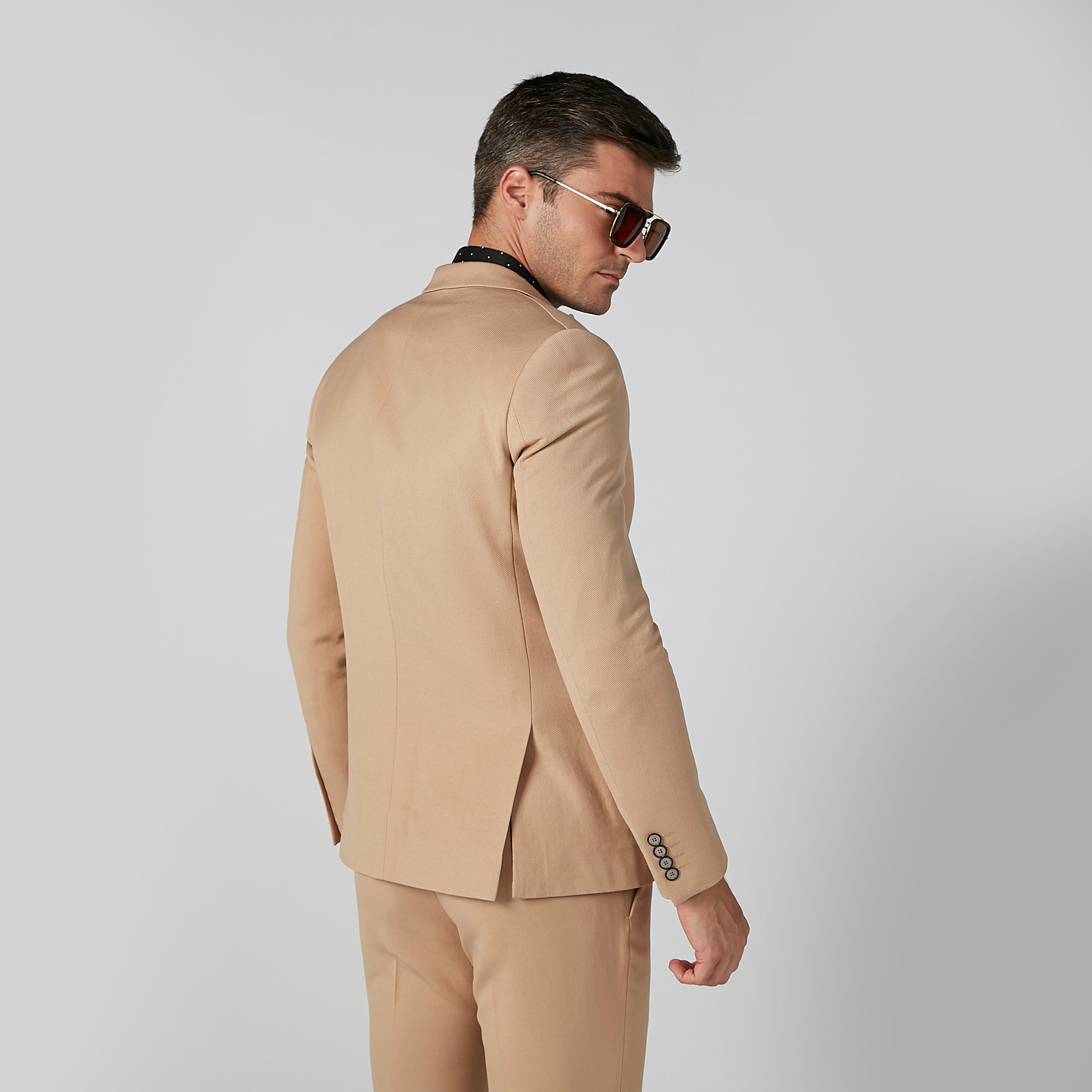 بليزر رسمي بارز الملمس بقصّة سليم وجيوب بطيّة-men-winterwear-jacketsandblazers-image-5