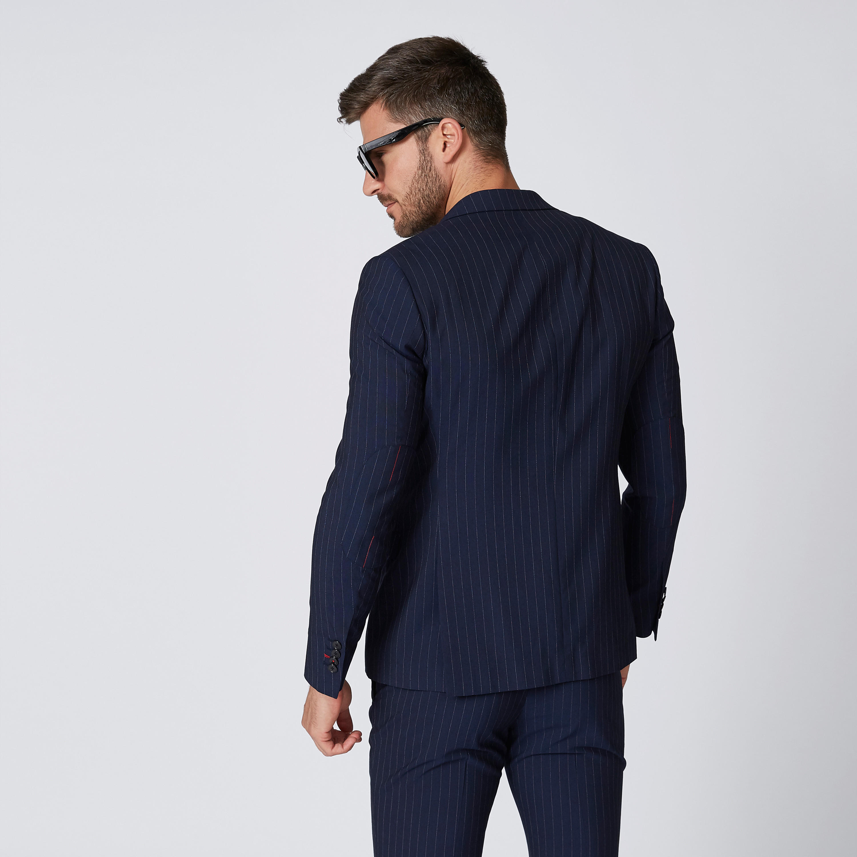 بليزر مقلّم بقصّة سليم وياقة طويلة وأكمام طويلة-men-winterwear-jacketsandblazers-image-1