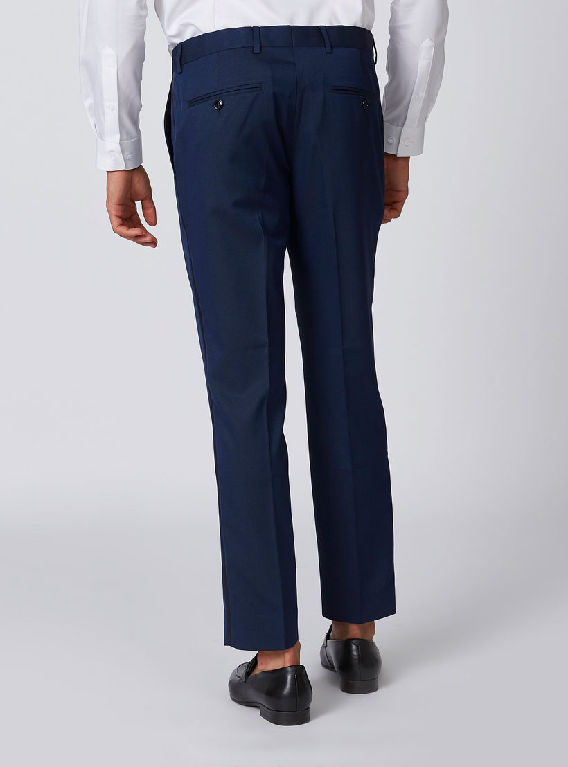 بنطلون طويل بارز الملمس بقصّة سليم وجيوب-men-clothing-bottoms-trousersandchinos-trousers-image-2