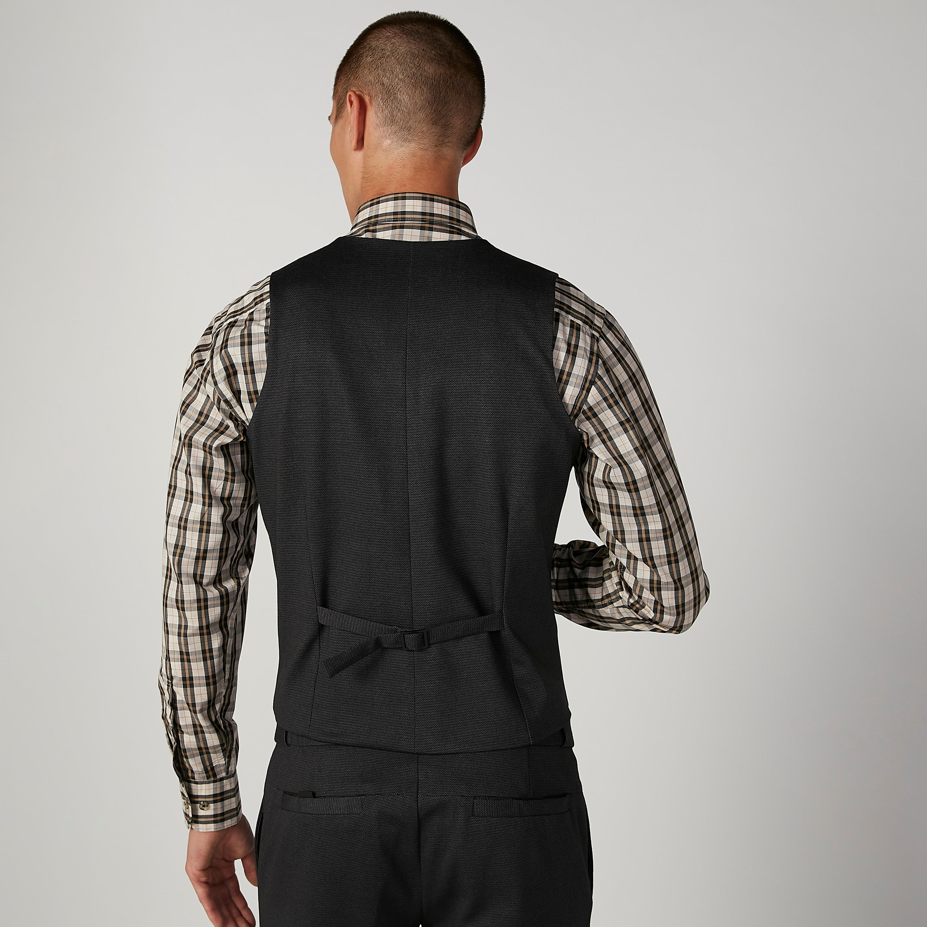 فيست رسمي سليم بارز الملمس بجيوب داخلية-men-clothing-jacketsandblazers-coats-image-2