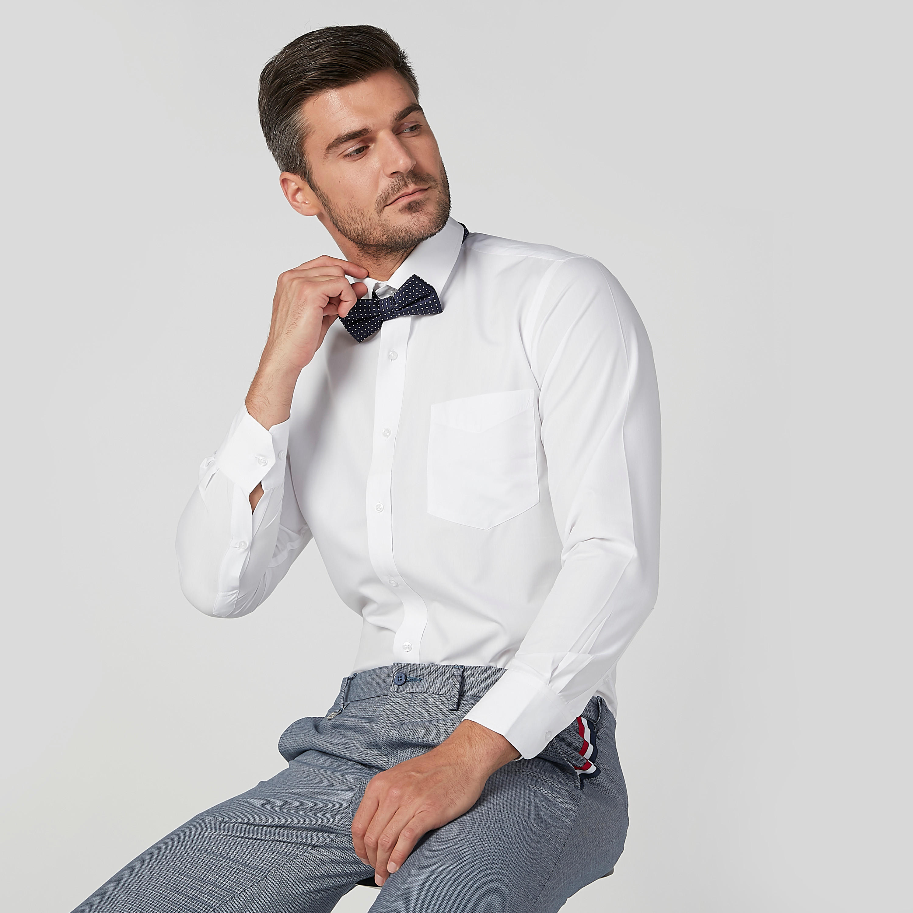 طقم بابيون ومنديل جيب بطبعات منقّطة-men-tiesandcufflinks-pocketsquares-image-3