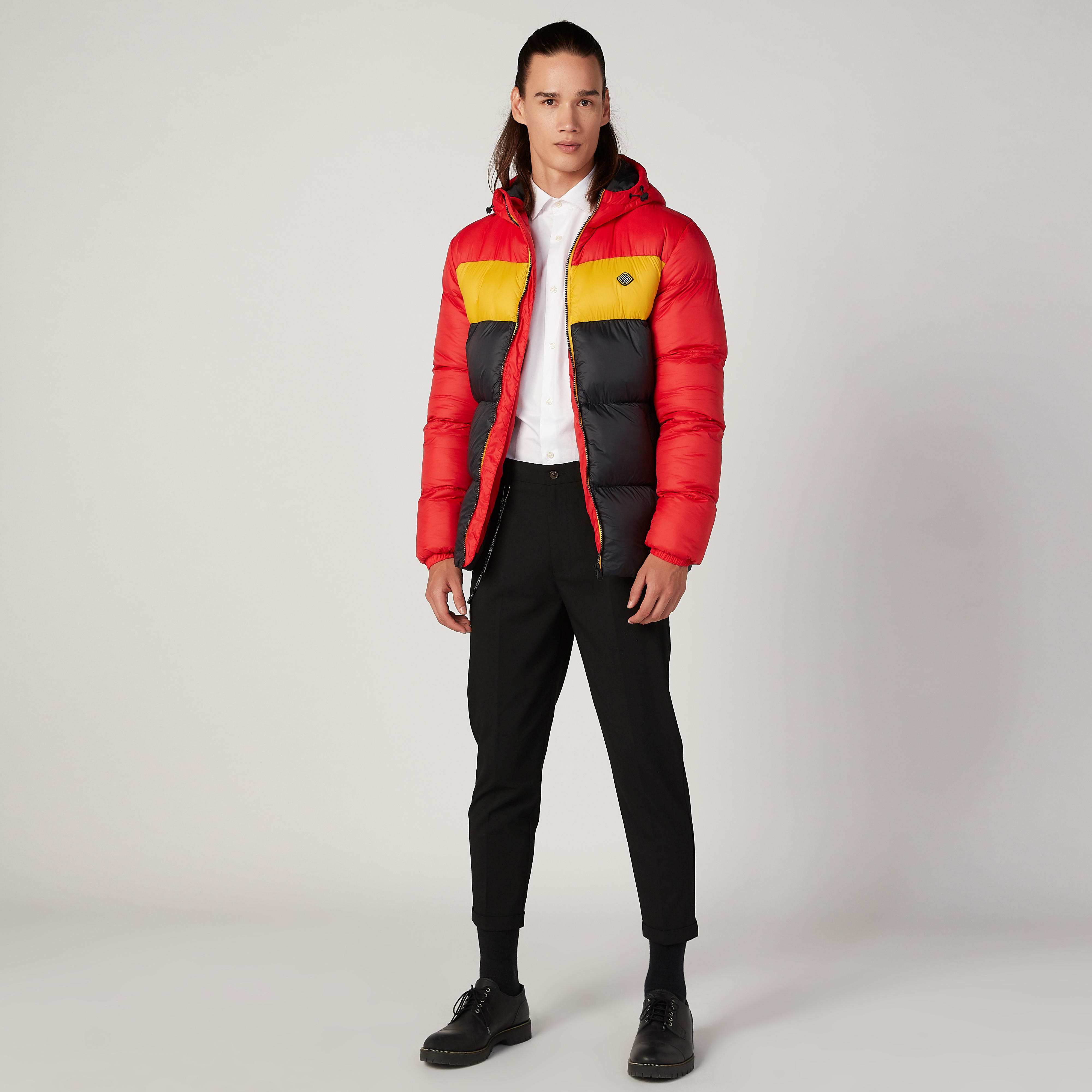 قميص مستدام سادة بأكمام طويلة وجيب على الصدر -men-clothing-shirts-image-2