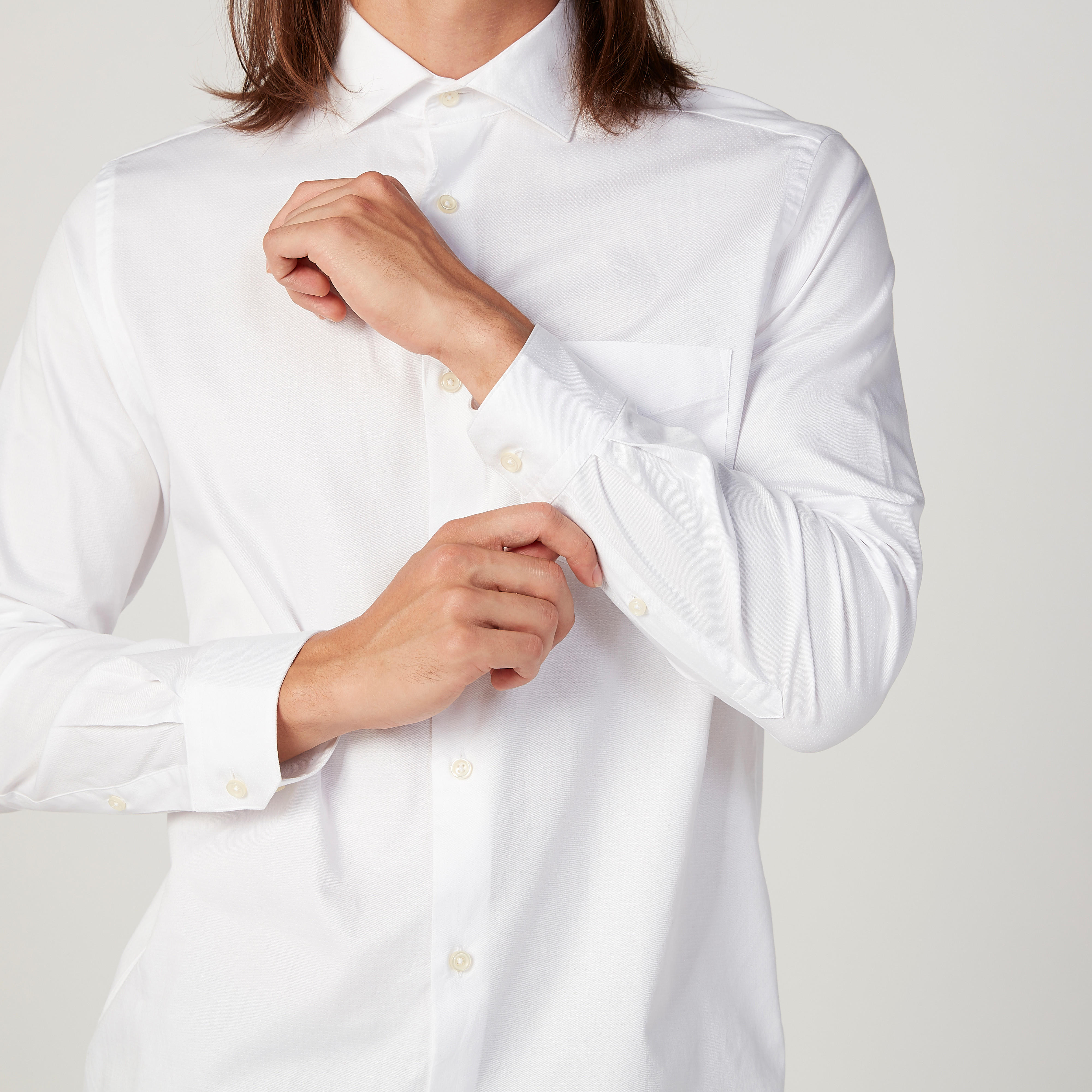 قميص مستدام سادة بأكمام طويلة وجيب على الصدر -men-clothing-shirts-image-3