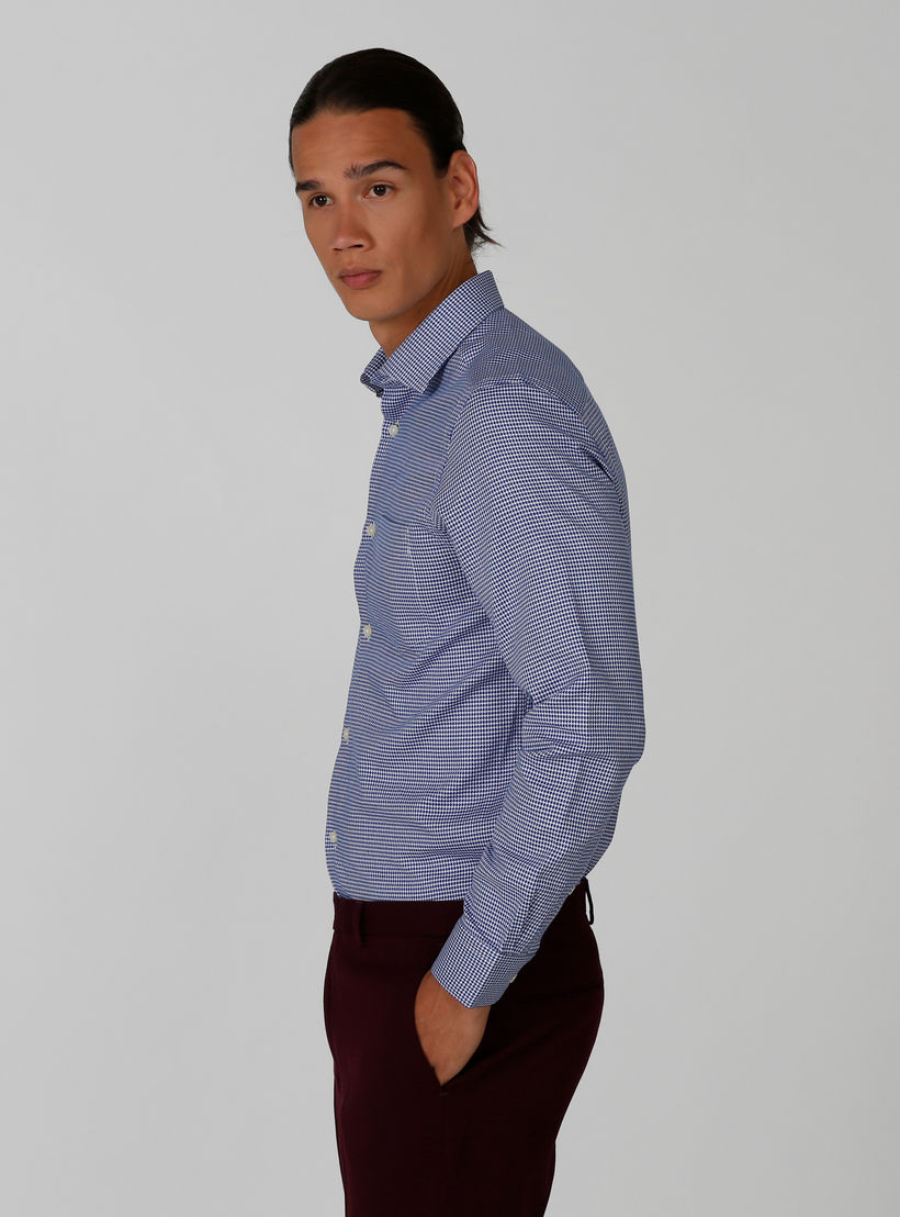 قميص مستدام كاروهات بأكمام طويلة وجيب على الصدر -men-clothing-shirts-image-1