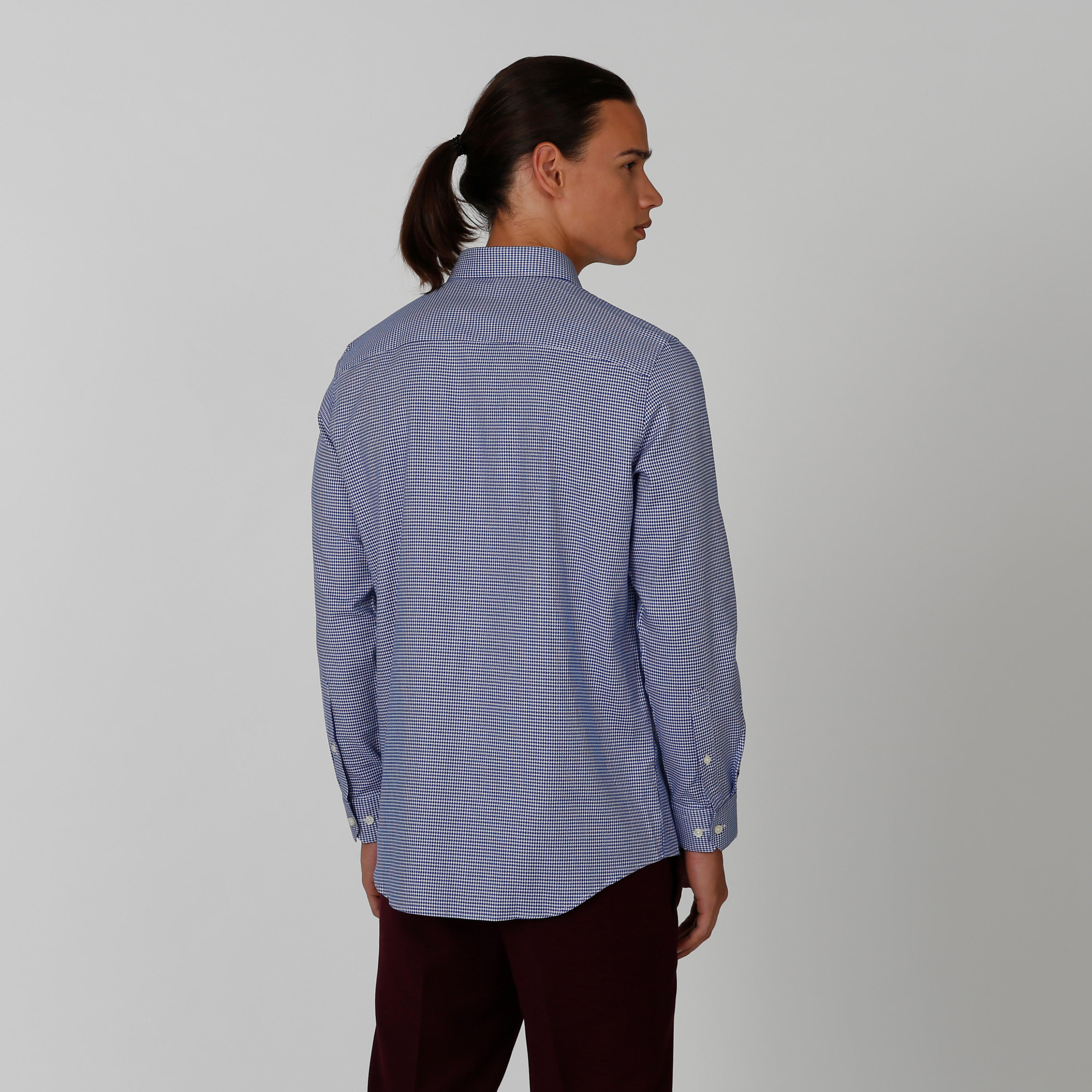 قميص مستدام كاروهات بأكمام طويلة وجيب على الصدر -men-clothing-shirts-image-4