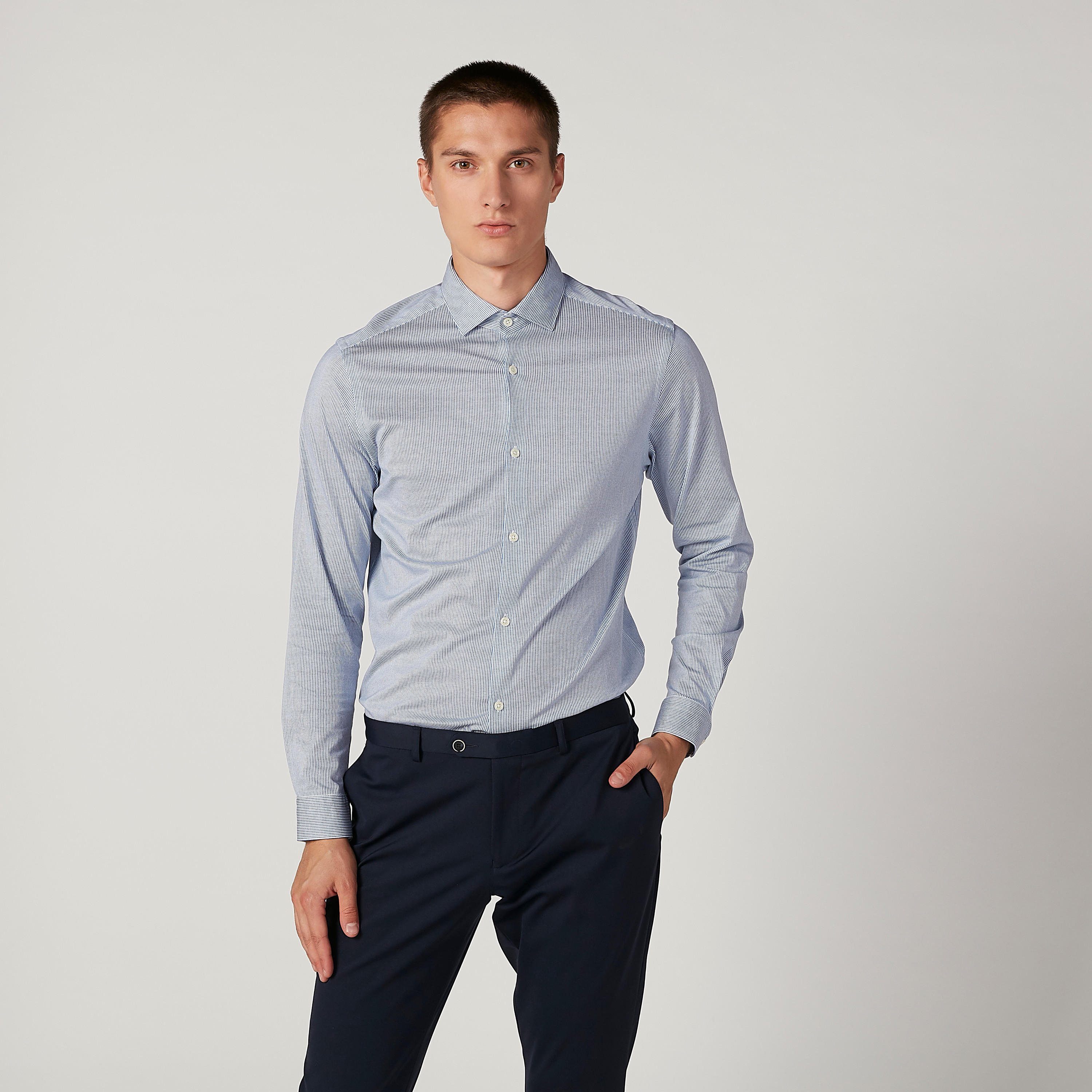 قميص مستدام مقلّم بياقة عاديّة وأكمام طويلة -men-clothing-shirts-image-1