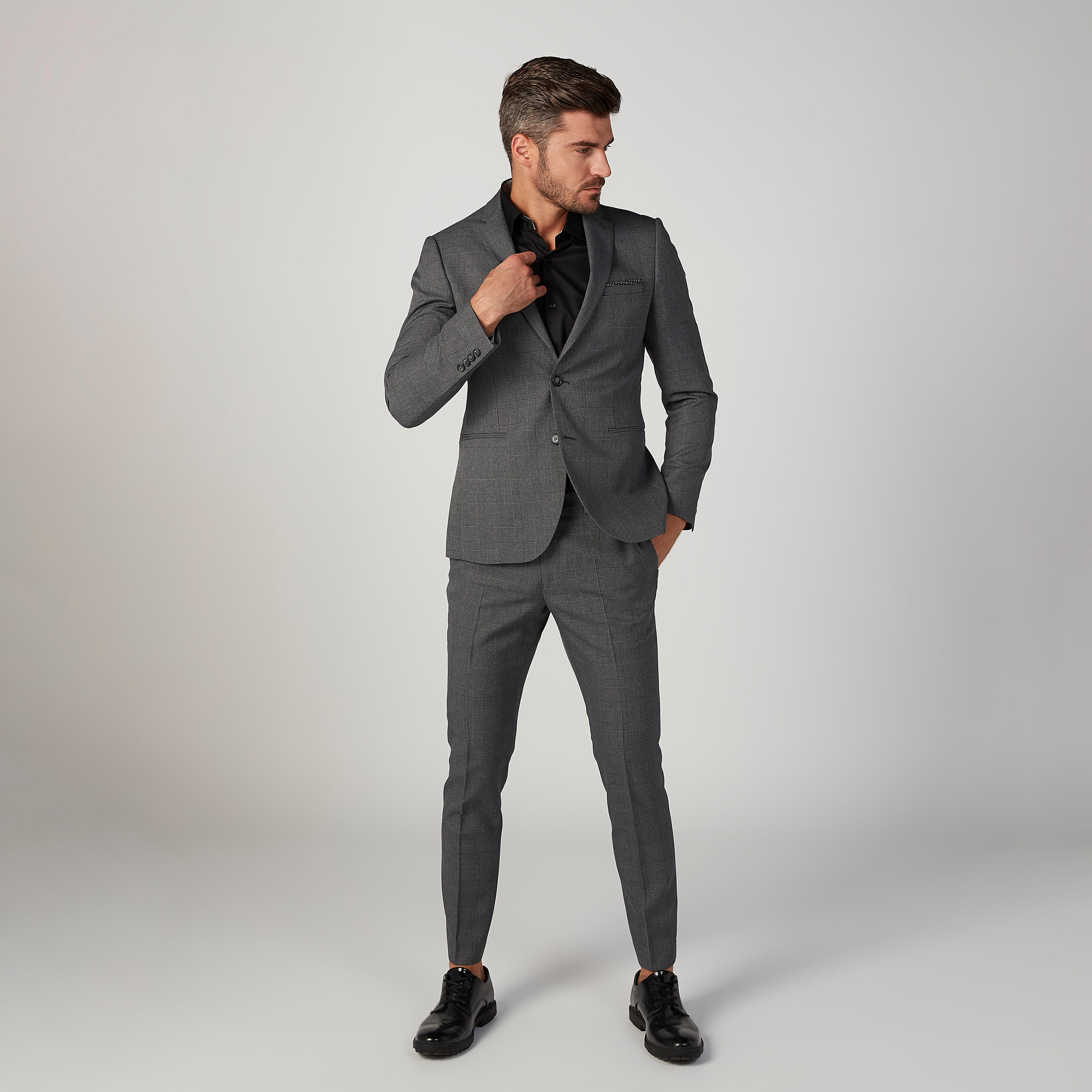 بنطلون سليم فيت بارز الملمس بخصر متوسط الارتفاع وزر إغلاق-men-clothing-bottoms-trousersandchinos-trousers-image-4