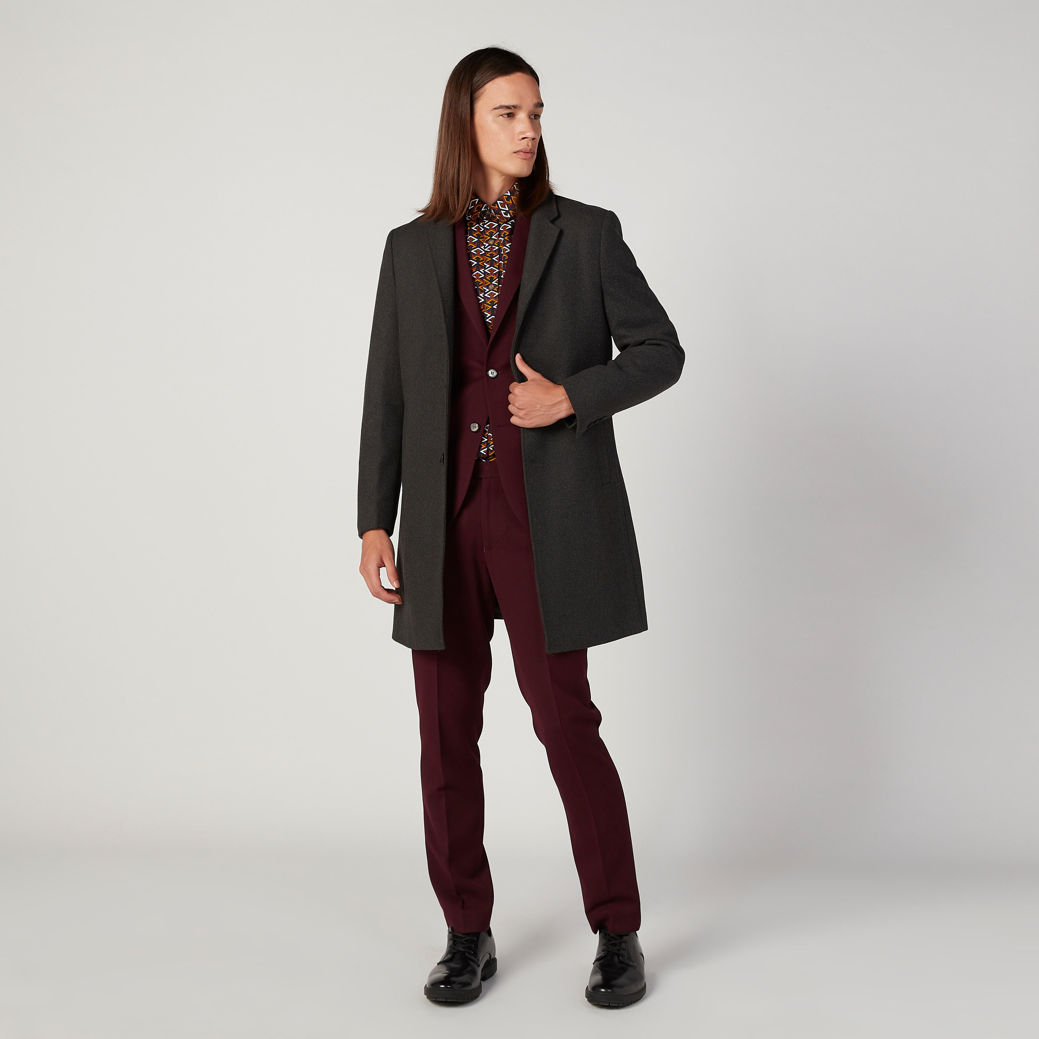Slim Fit Textured Formal Jacket with Notched Lapel and Flap Pockets-men-winterwear-jacketsandblazers-image-2