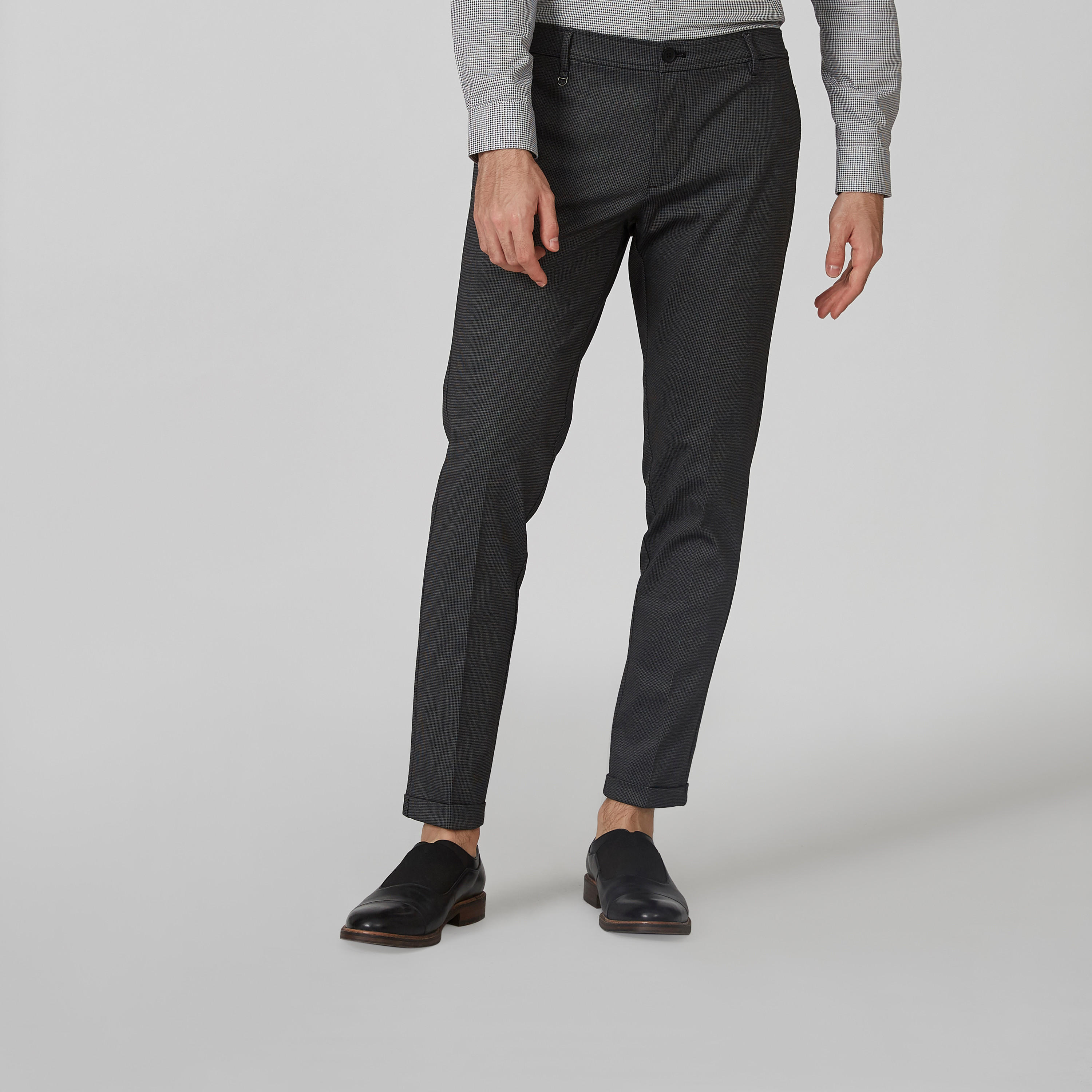 بنطلون رسمي سكيني كاروهات بخصر متوسط الارتفاع وجيوب-men-clothing-bottoms-trousersandchinos-trousers-image-1